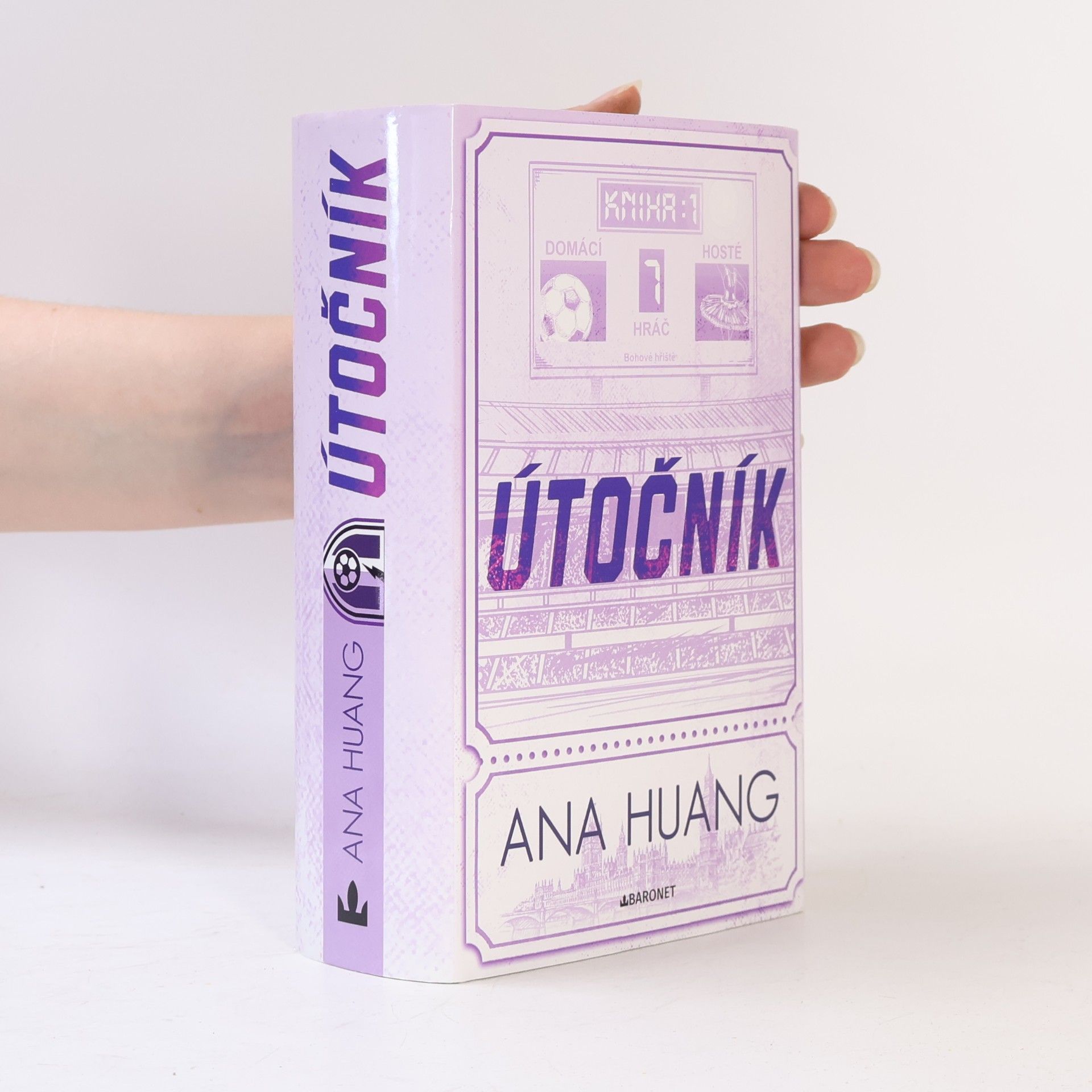 Ana Huang Útočník