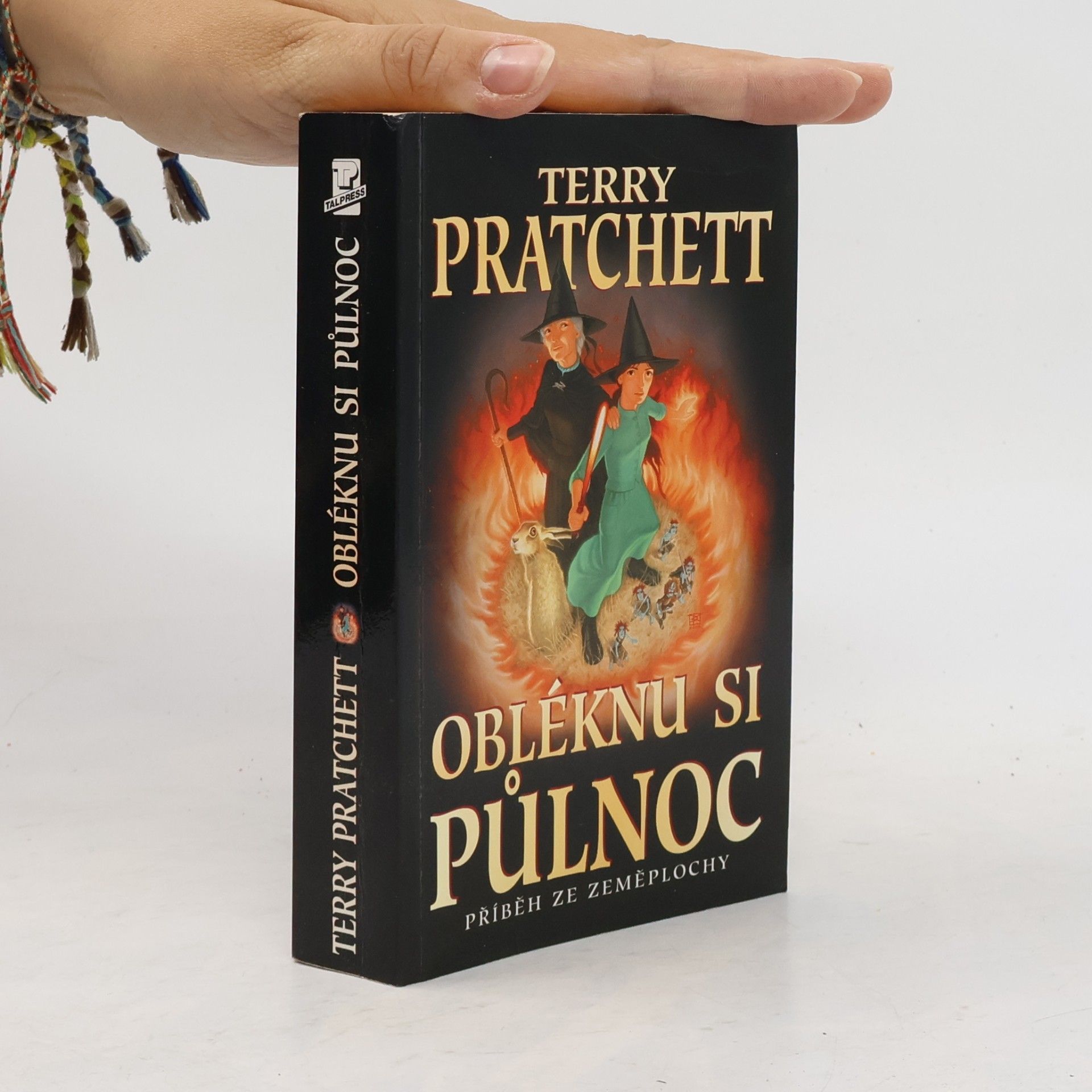 Terry Pratchett Obléknu si půlnoc