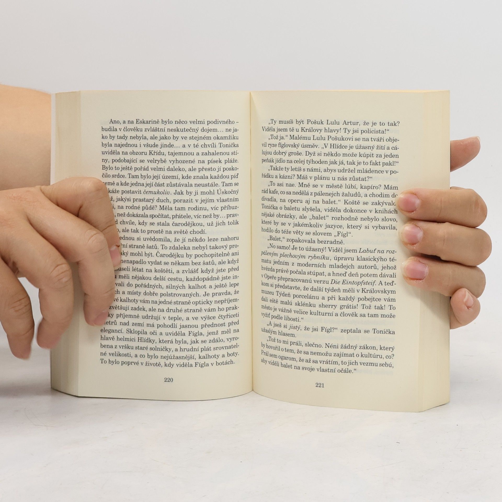 Terry Pratchett Obléknu si půlnoc