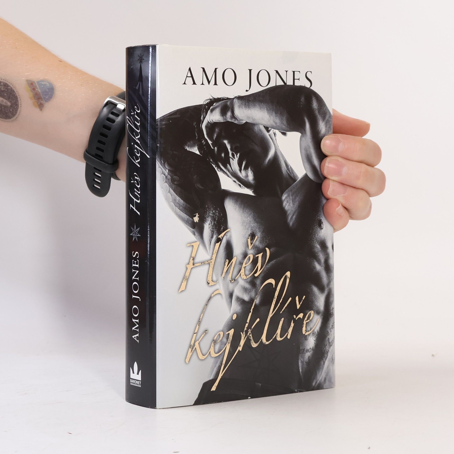 Amo Jones Hněv kejklíře