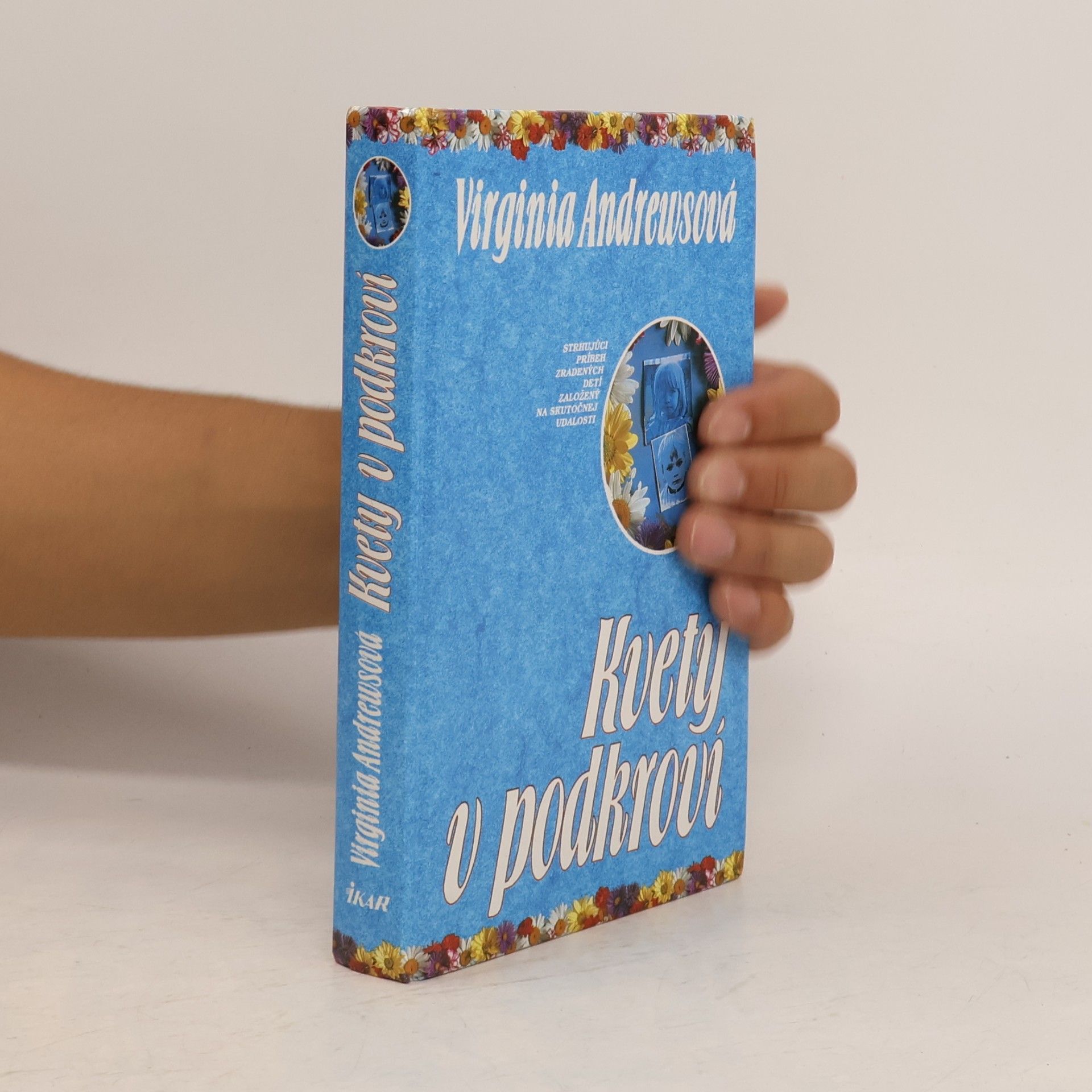 V. C. Andrews Kvety v podkroví