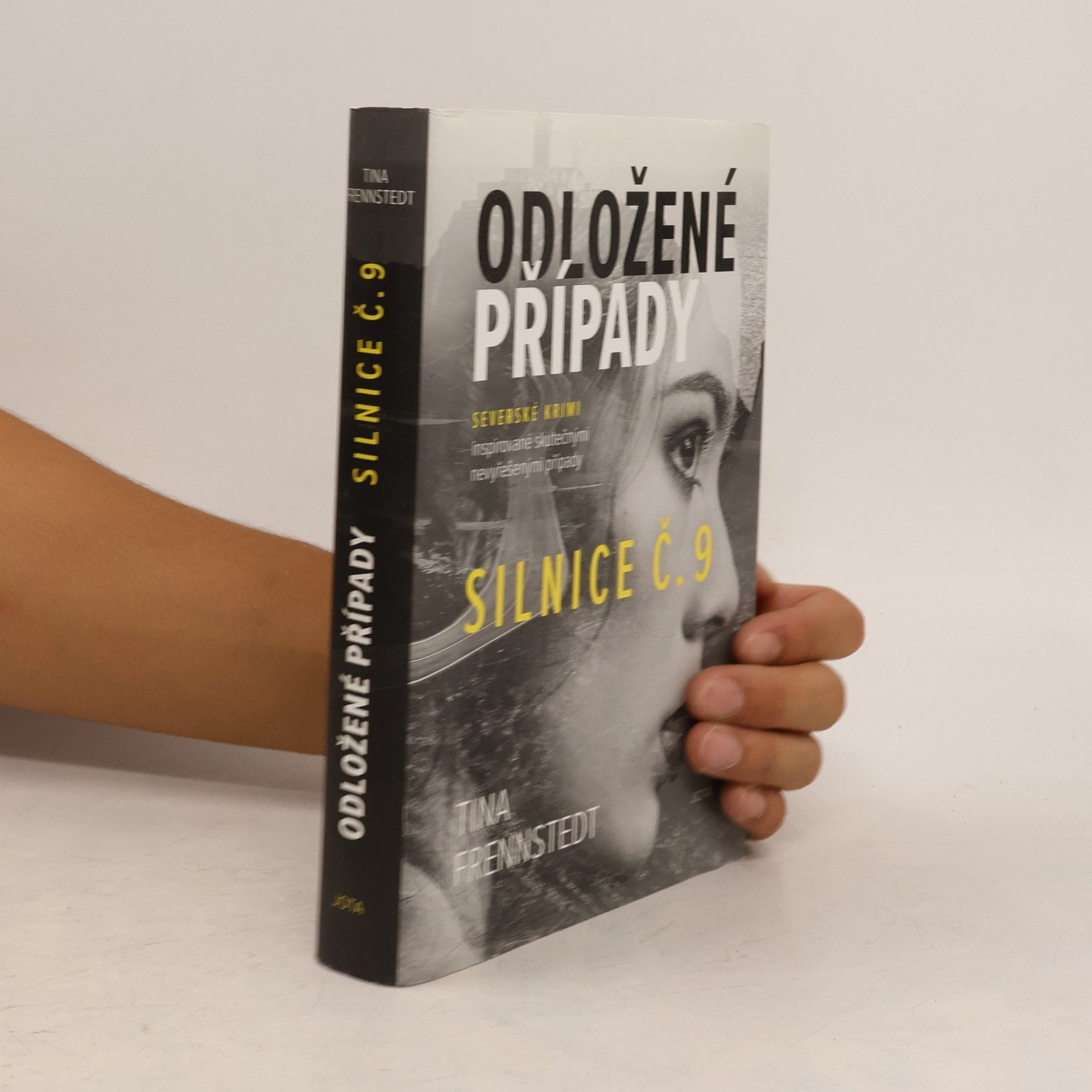 Tina Frennstedt Odložené případy. Silnice č.9