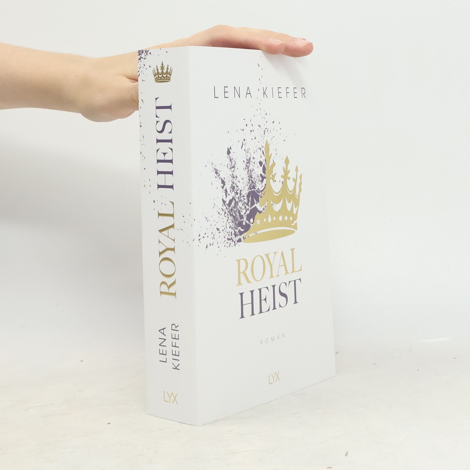 Lena Kiefer Royal Heist