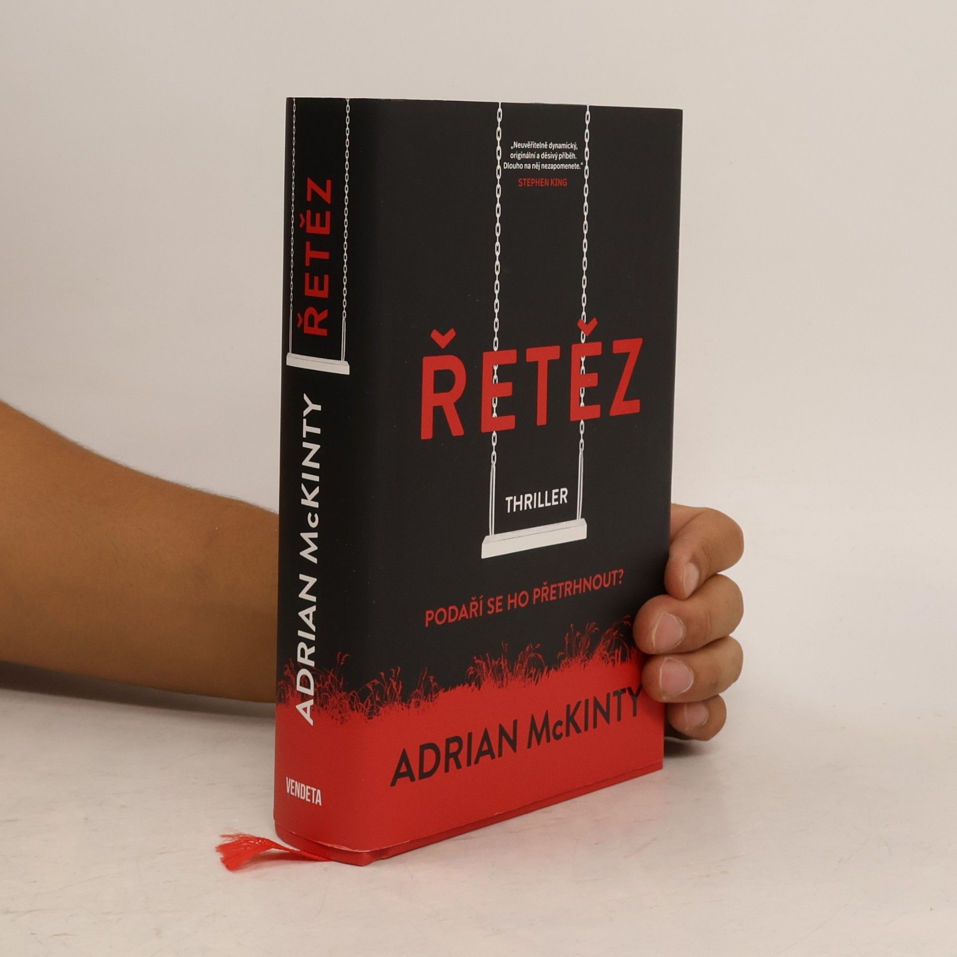 Adrian McKinty Řetěz