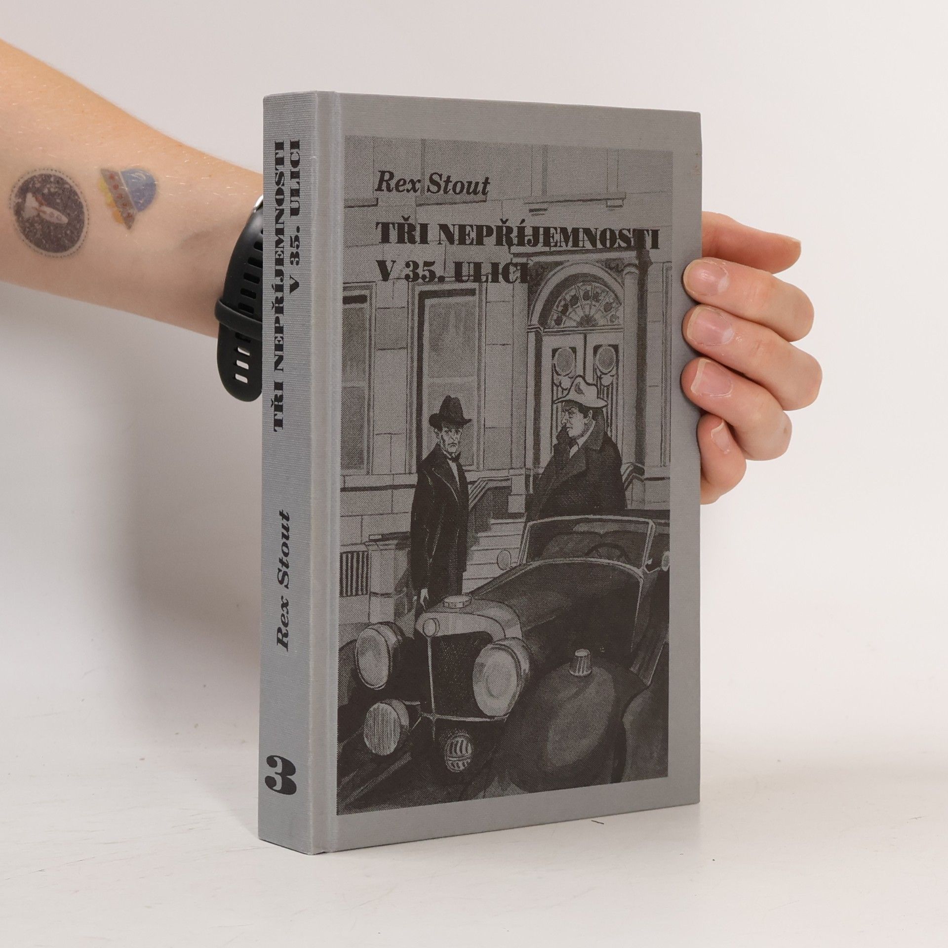Miroslav Košťál Tři nepříjemnosti v 35. ulici