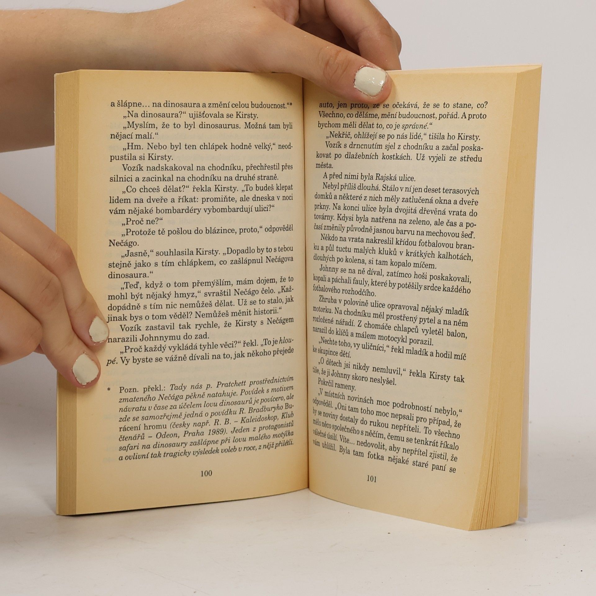 Terry Pratchett Johnny a bomba