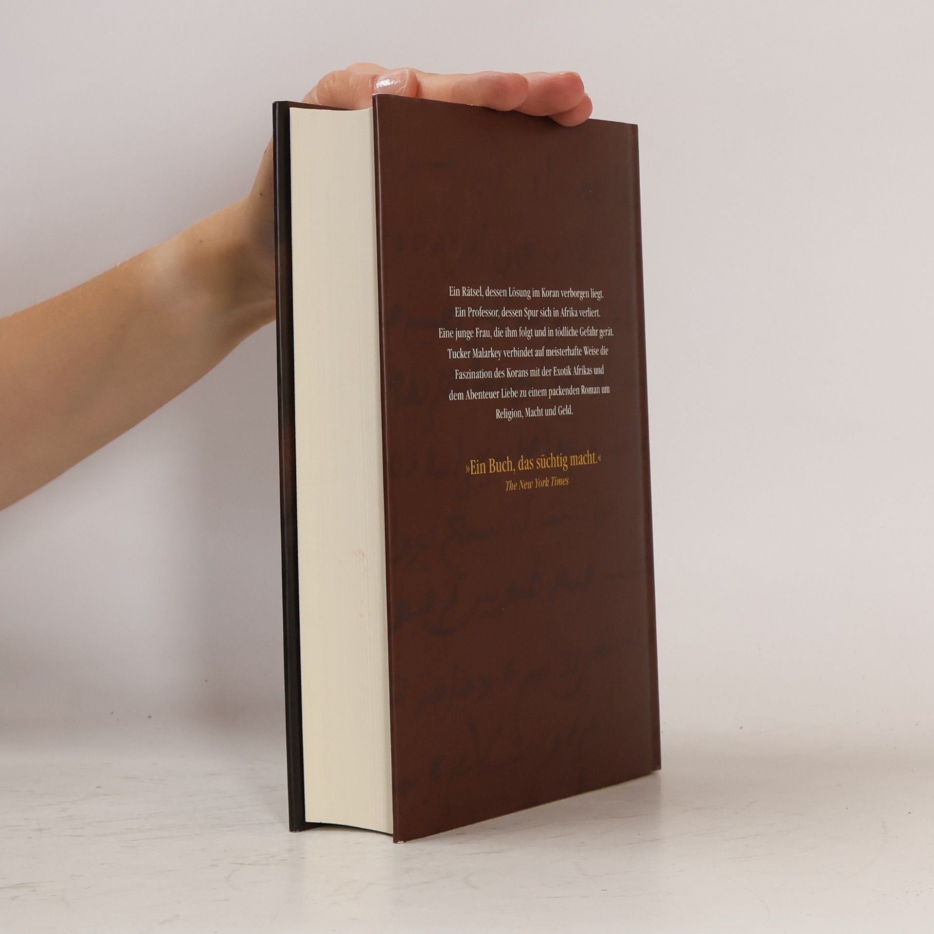 Tucker Malarkey Das afrikanische Amulett