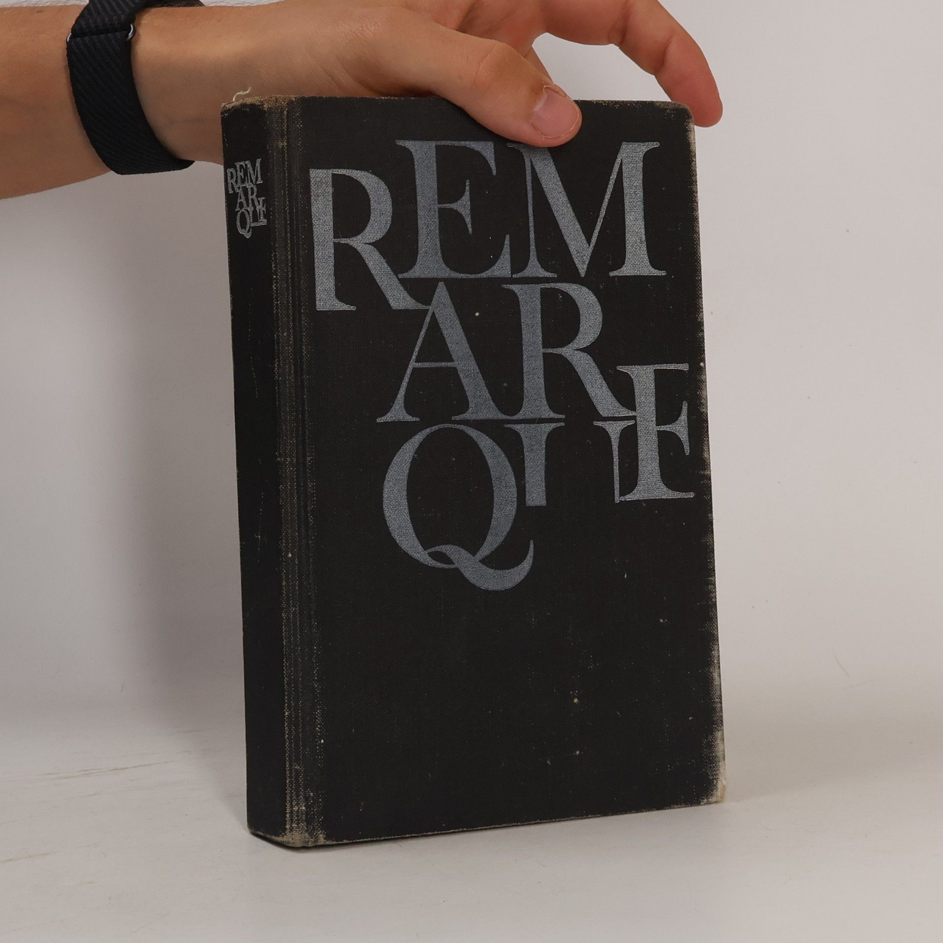Erich Maria Remarque Stíny v ráji