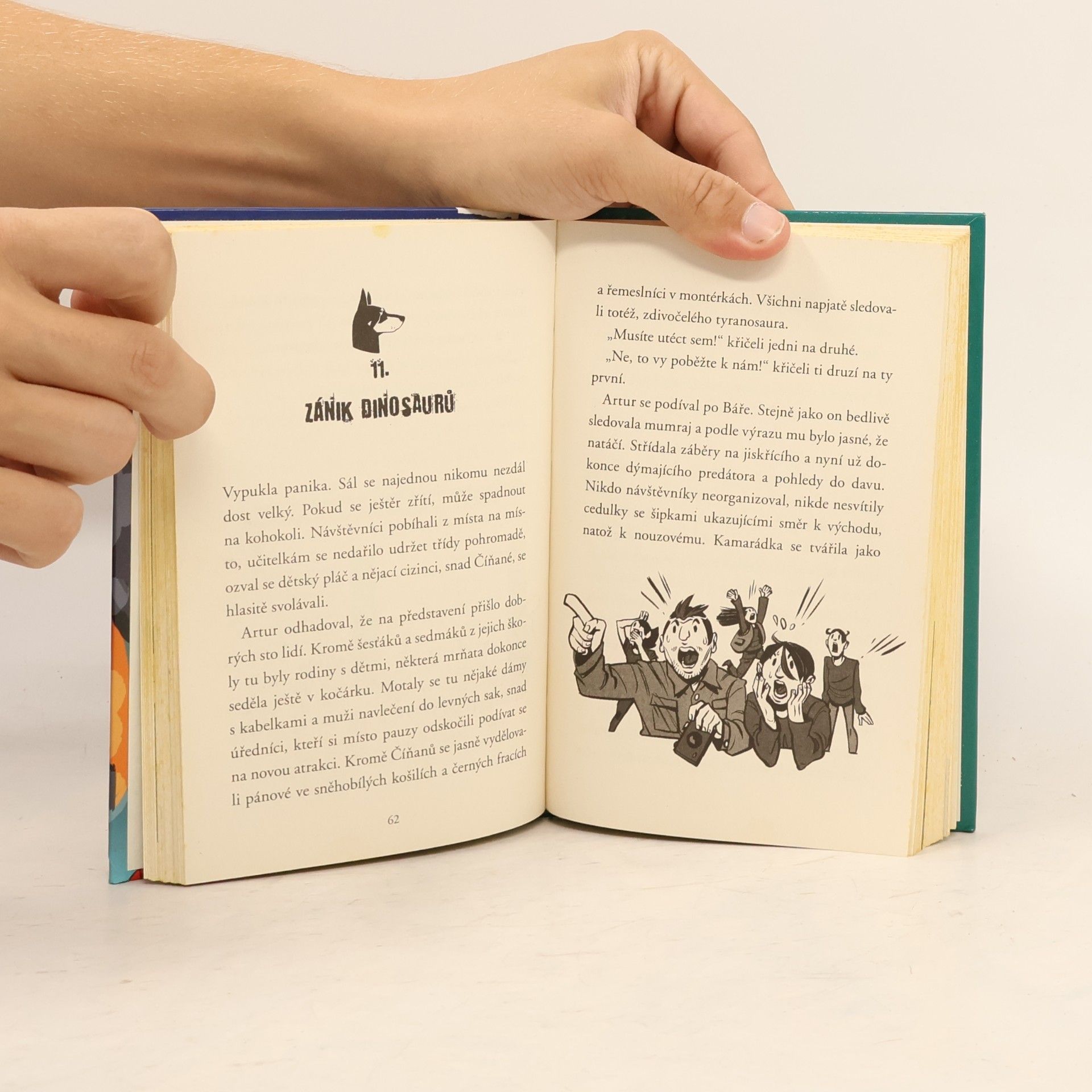 Klára Smolíková Tajná dvojka A + B. Zločin mezi dinosaury