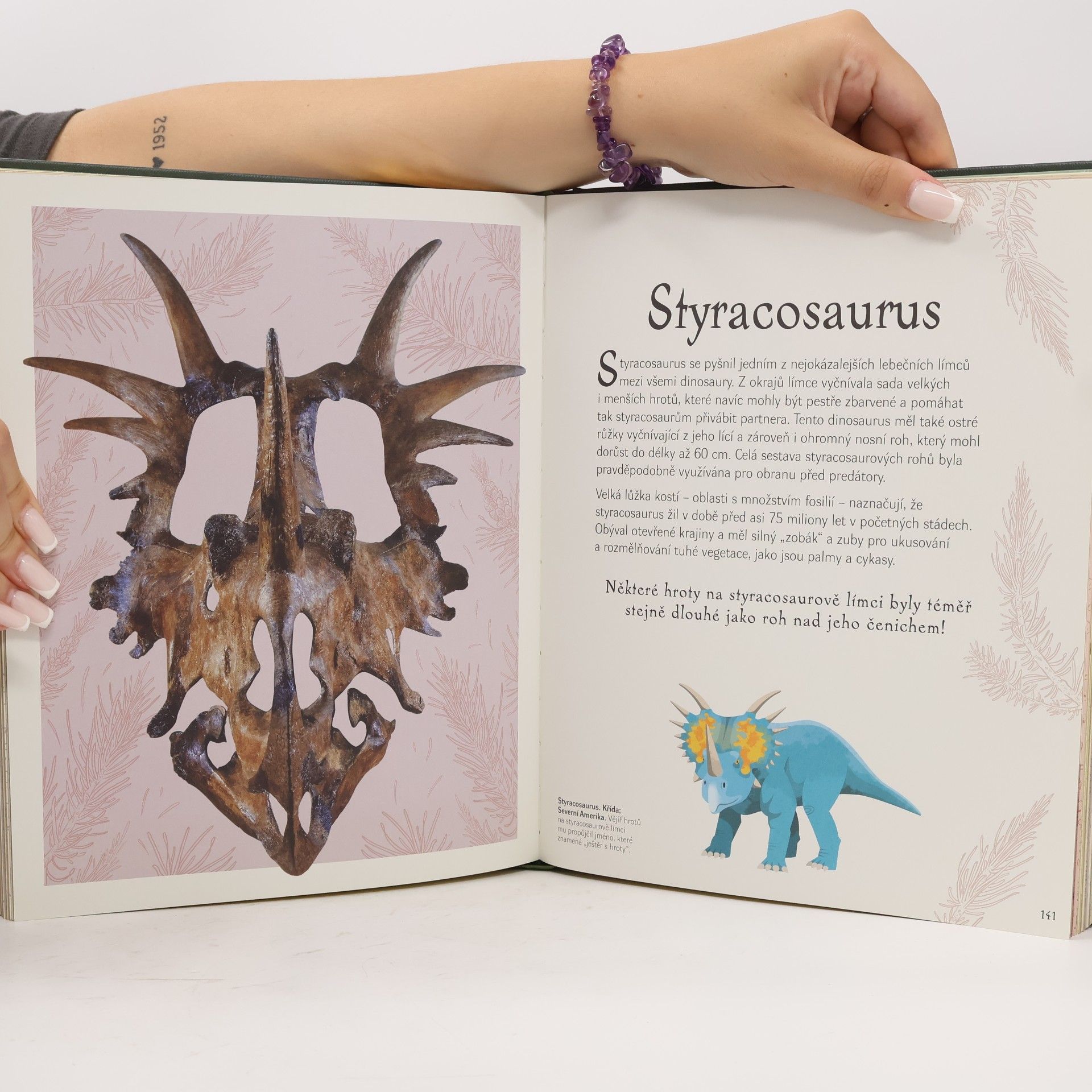 Anusuya ChinsamyTuran Dinosauři a pravěký život