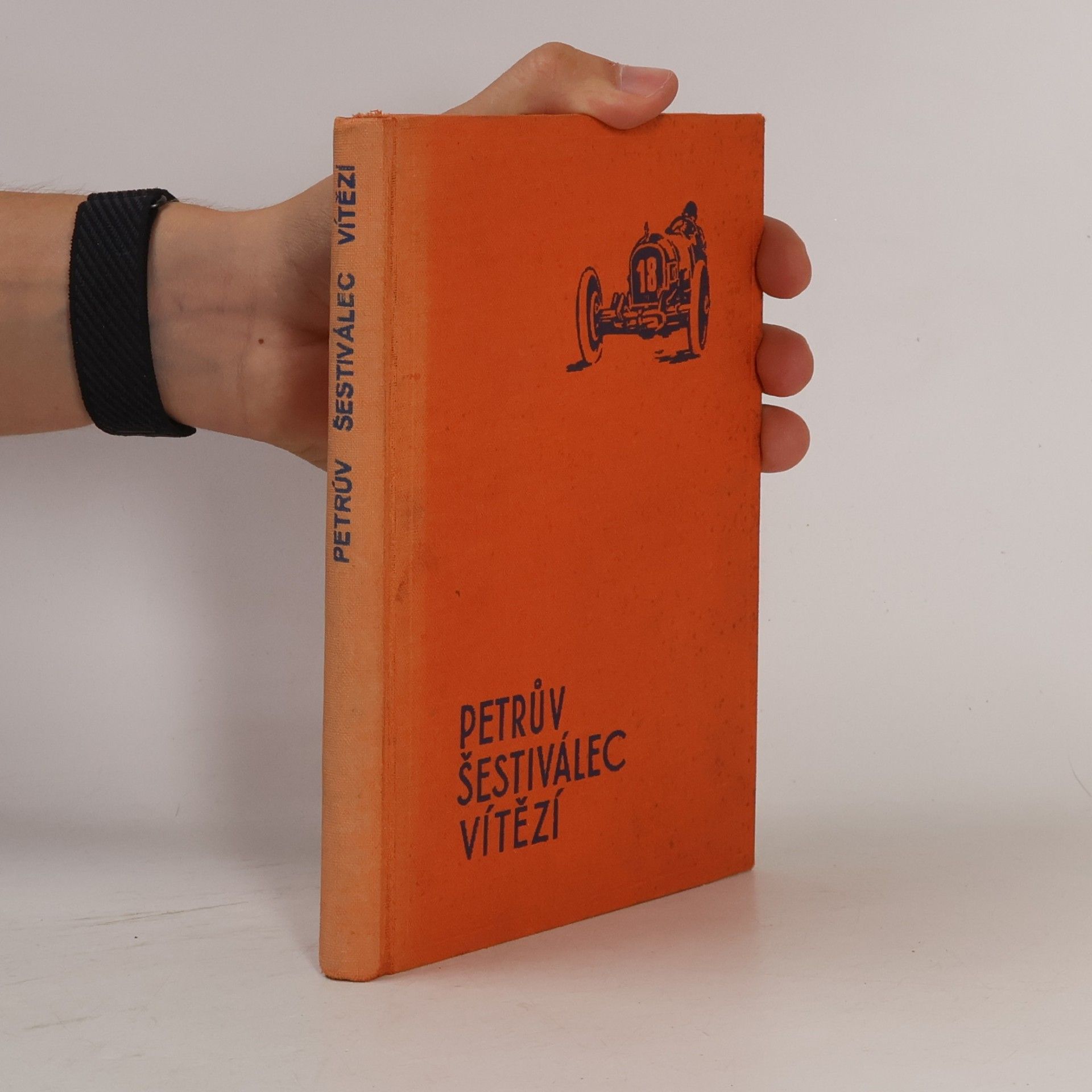 Hans Stuck Petrův šestiválec vítězí