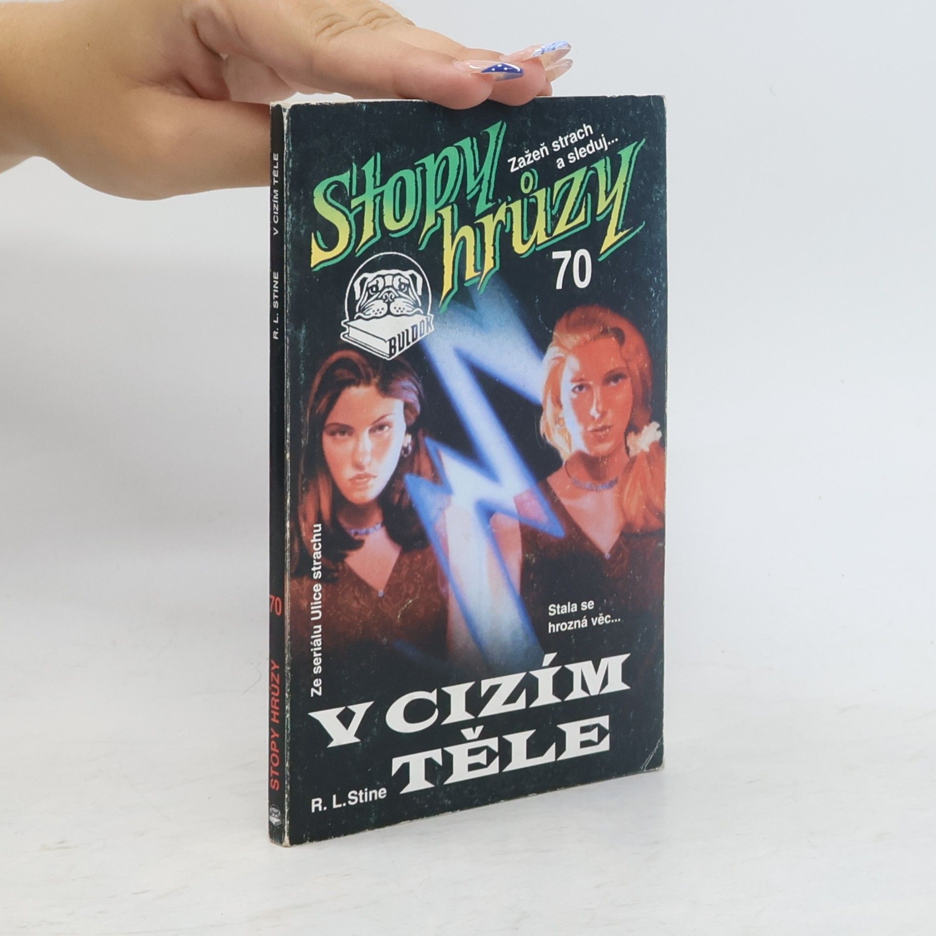R. L. Stine V cizím těle. Stopy hrůzy 70
