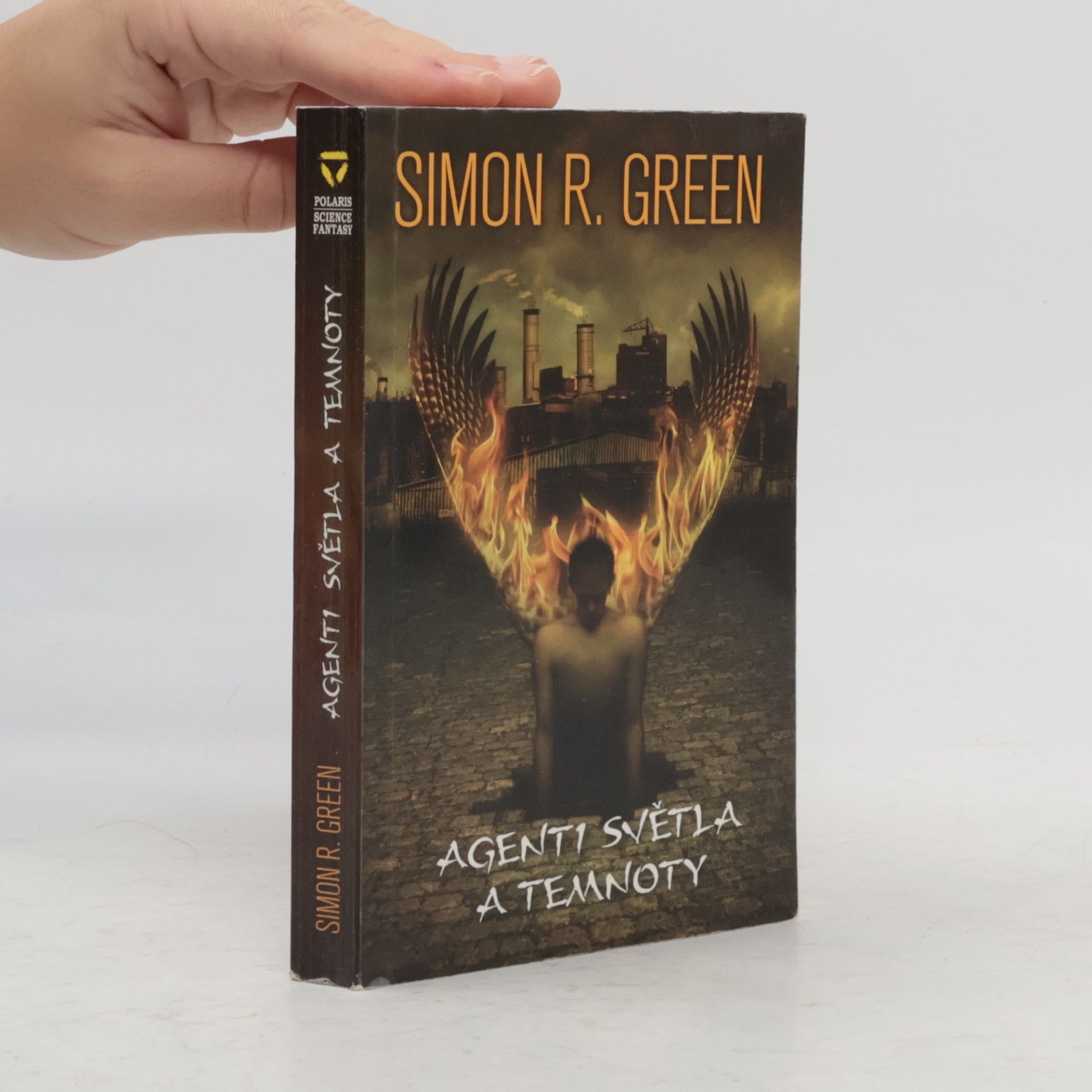 Simon R. Green Agenti světla a temnoty