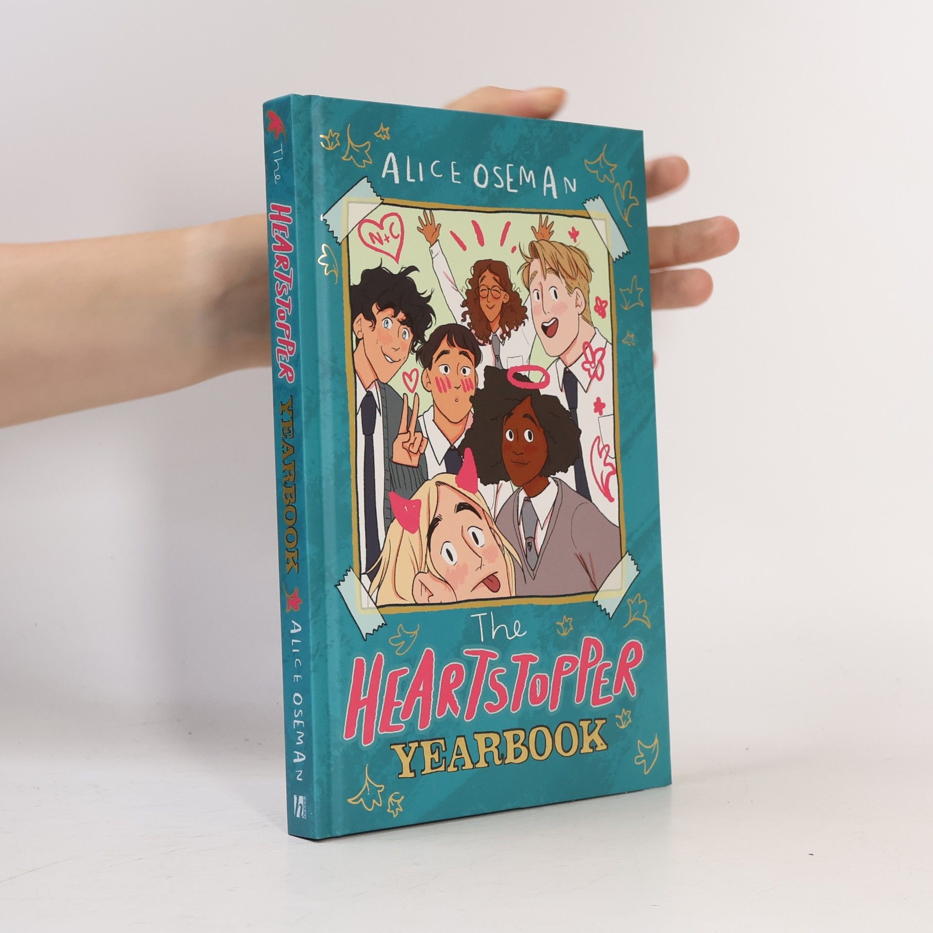 Alice Oseman The Heartstopper yearbook