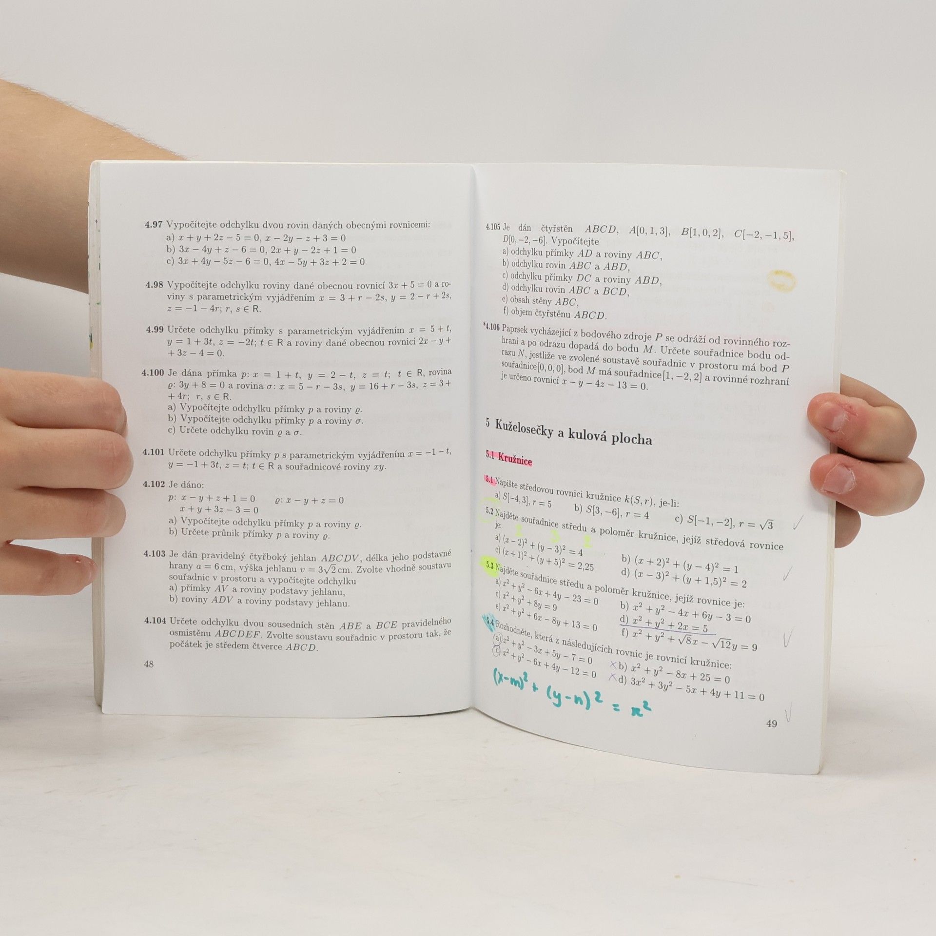 Ivan Bušek Sbírka úloh z matematiky pro gymnázia : analytická geometrie