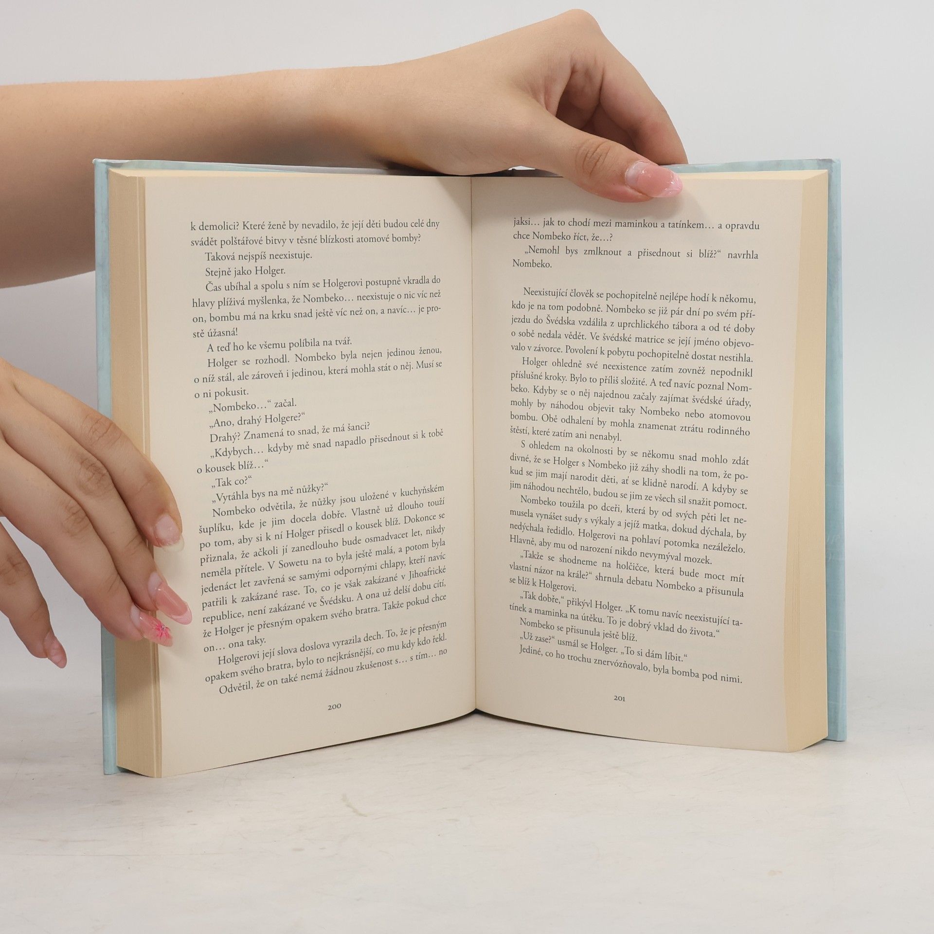 Jonas Jonasson Analfabetka, která uměla počítat