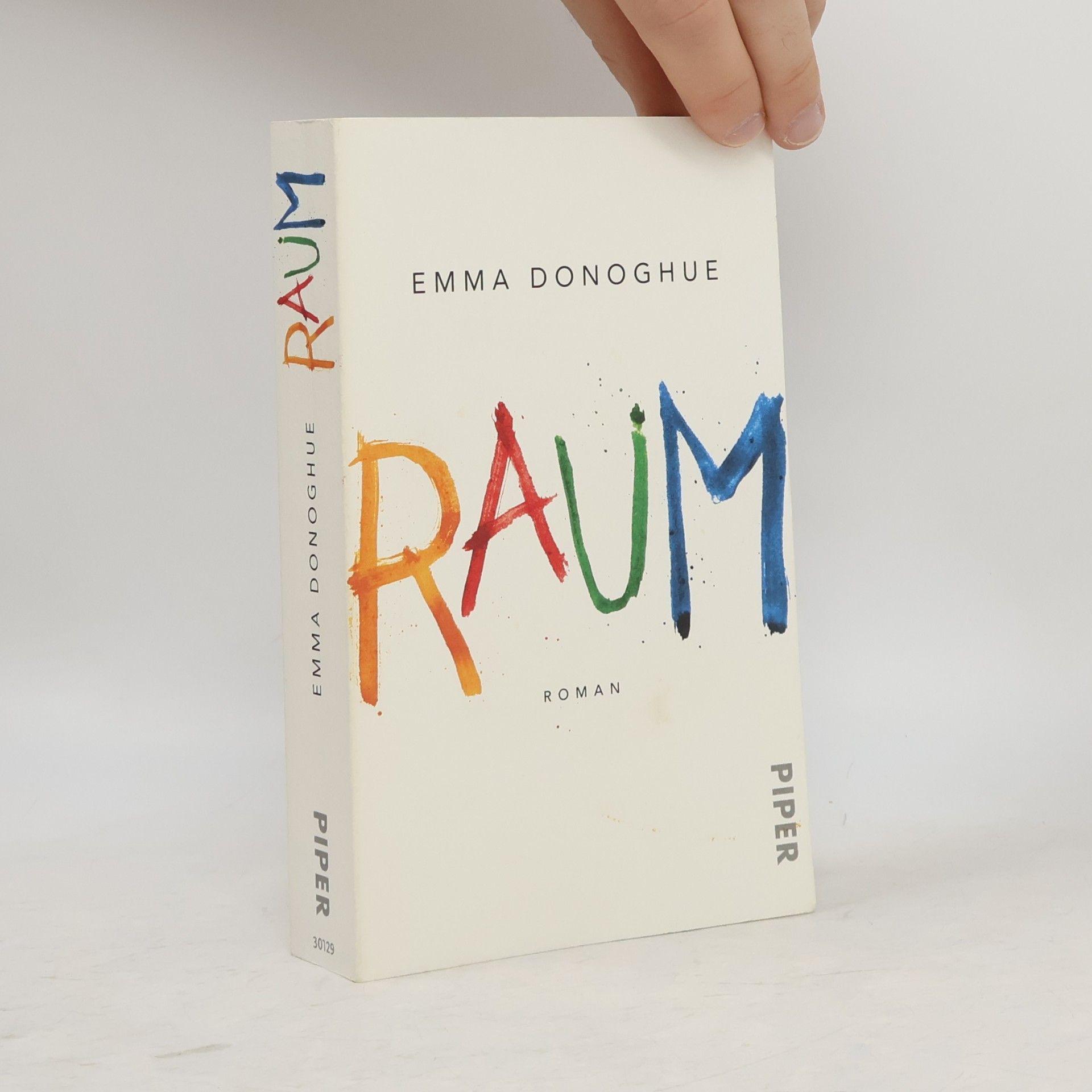 Emma Donoghue Raum