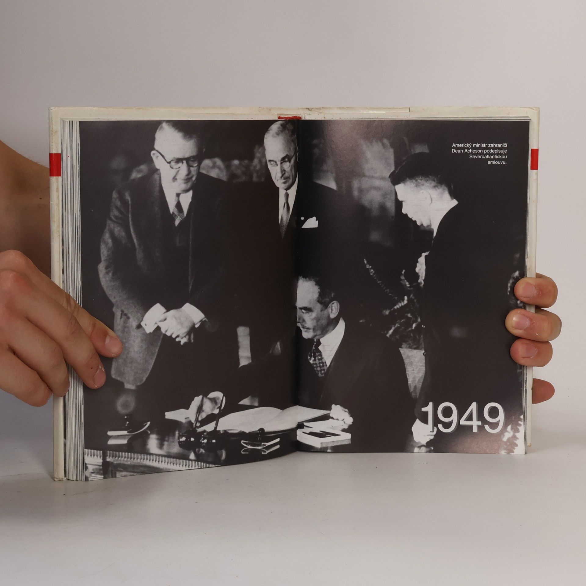 Jiří Hanák Orwellovo století. 1901-2000