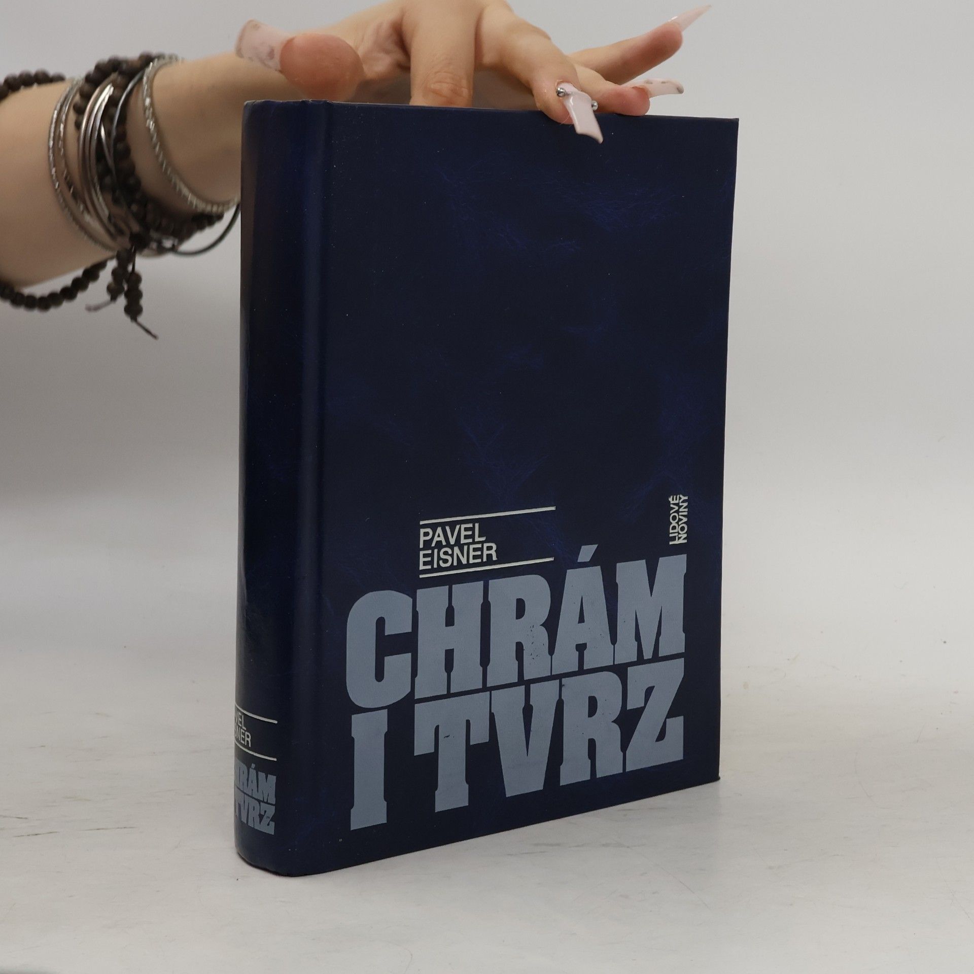 Pavel Eisner Chrám i tvrz. Kniha o češtině