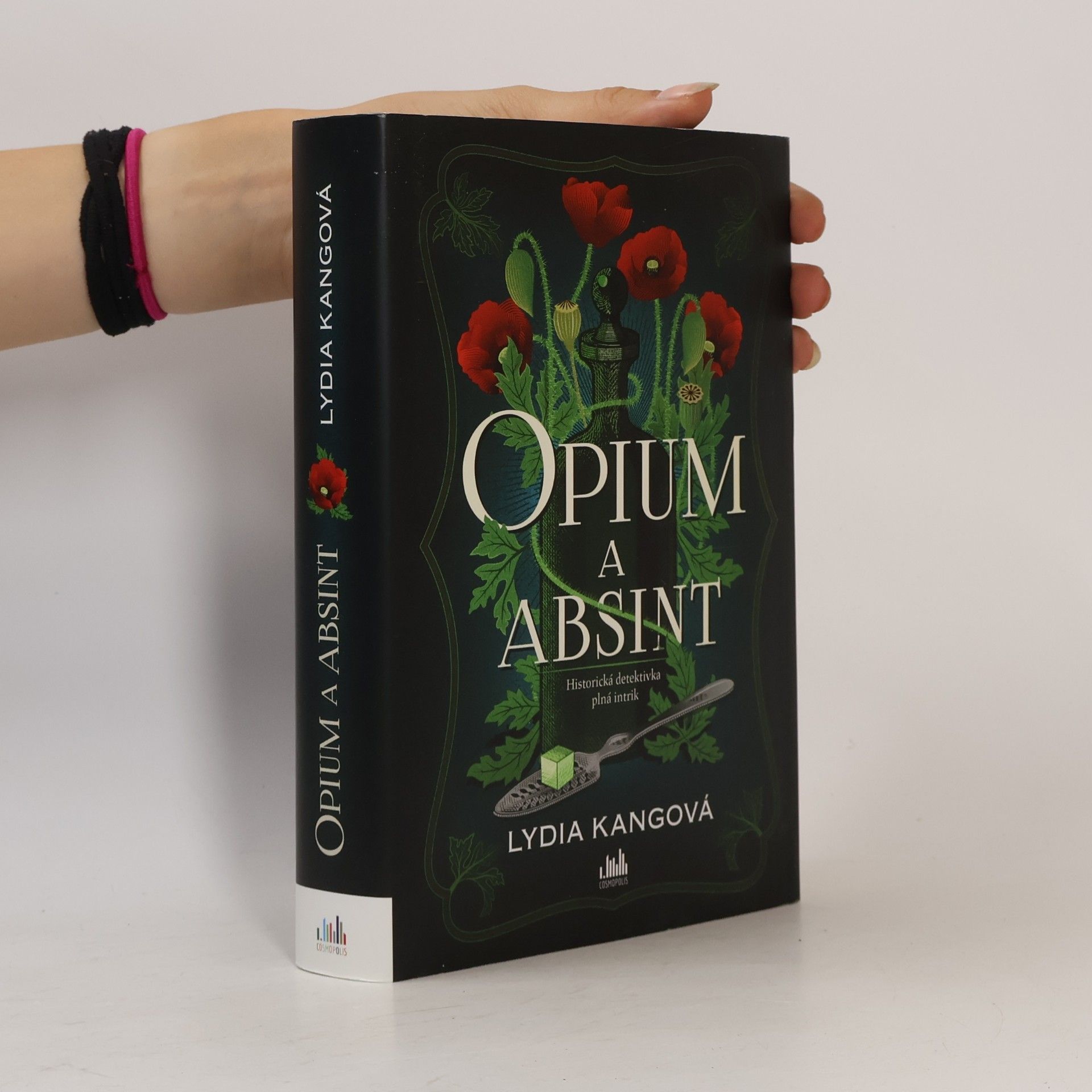 Lydia Kang Opium a absint