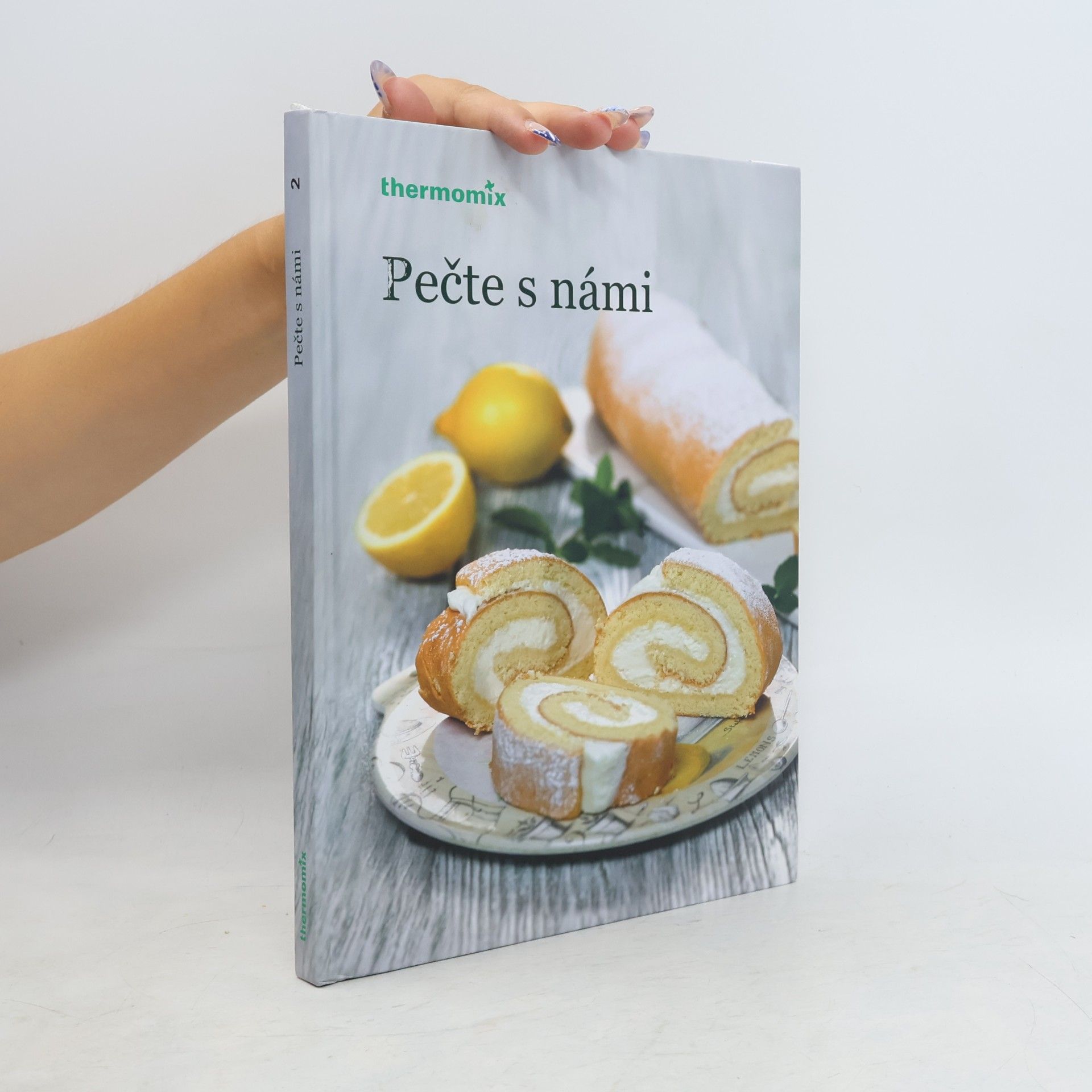 Kolektiv autorů Pečte s námi