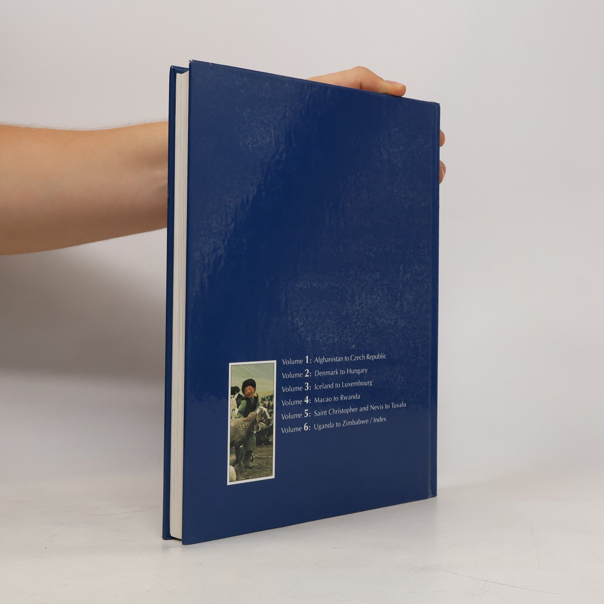 Various authors The World Book Encyclopedia of People and Places 1-6. A-Z