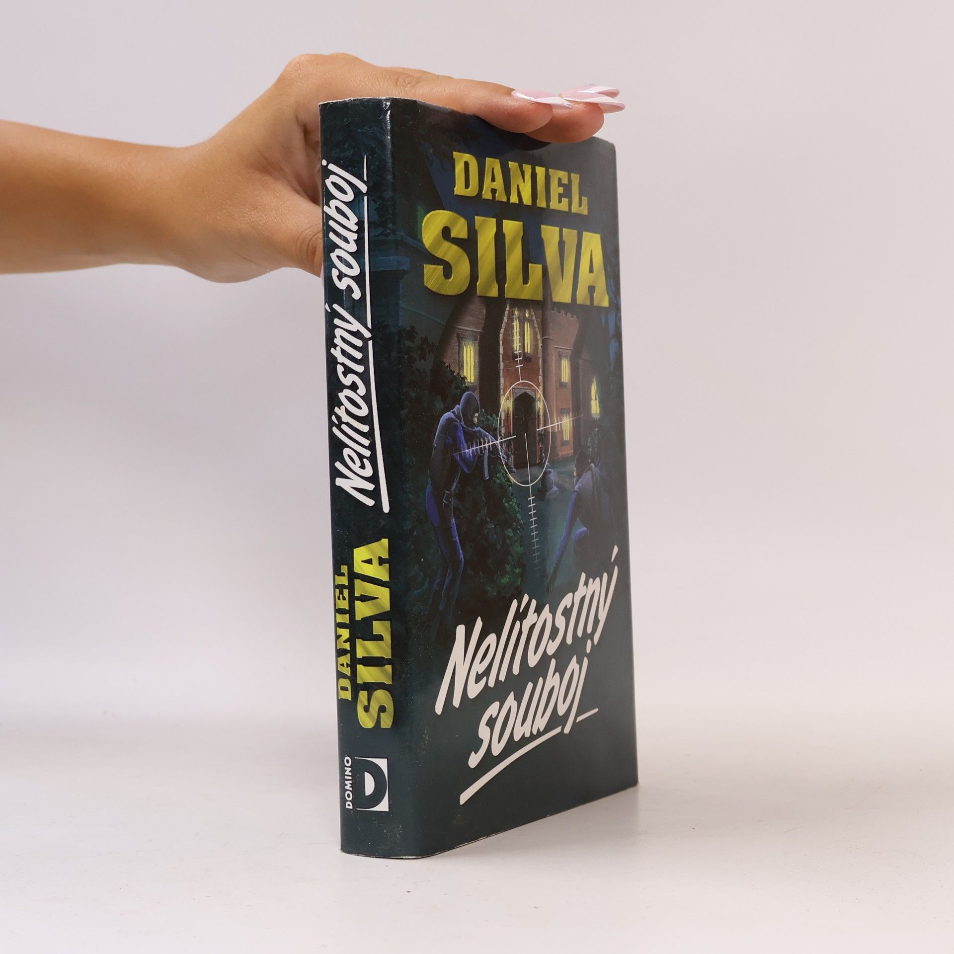 Daniel Silva Nelítostný souboj