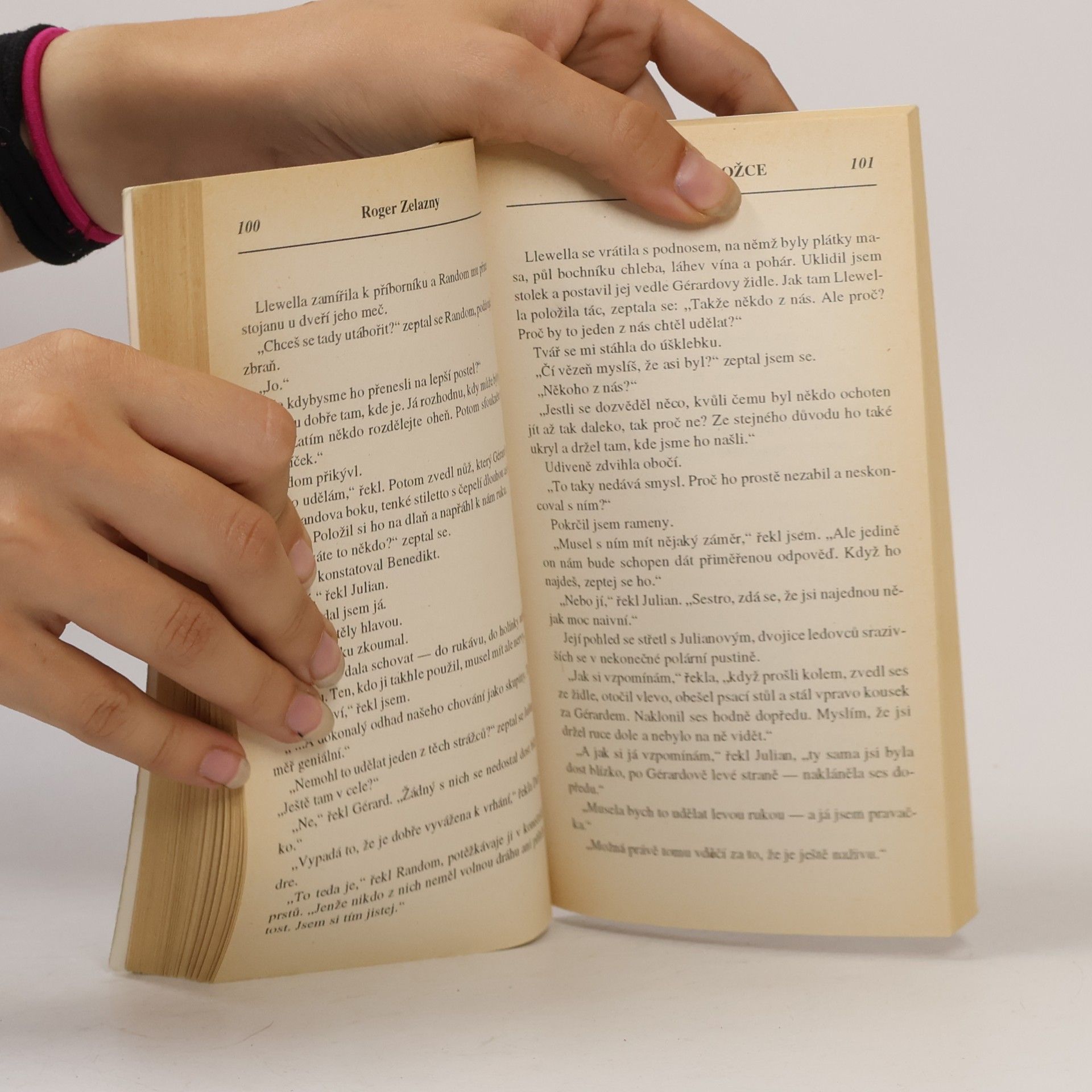 Roger Zelazny Tajemný Amber 2. Stín jednorožce
