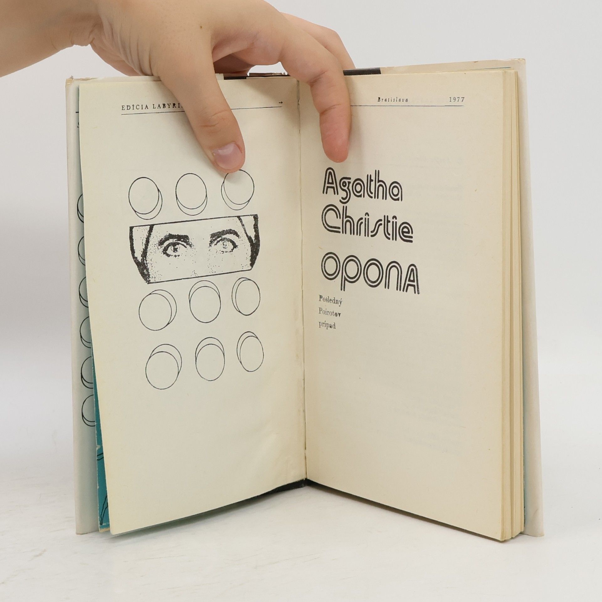 Agatha Christie Opona