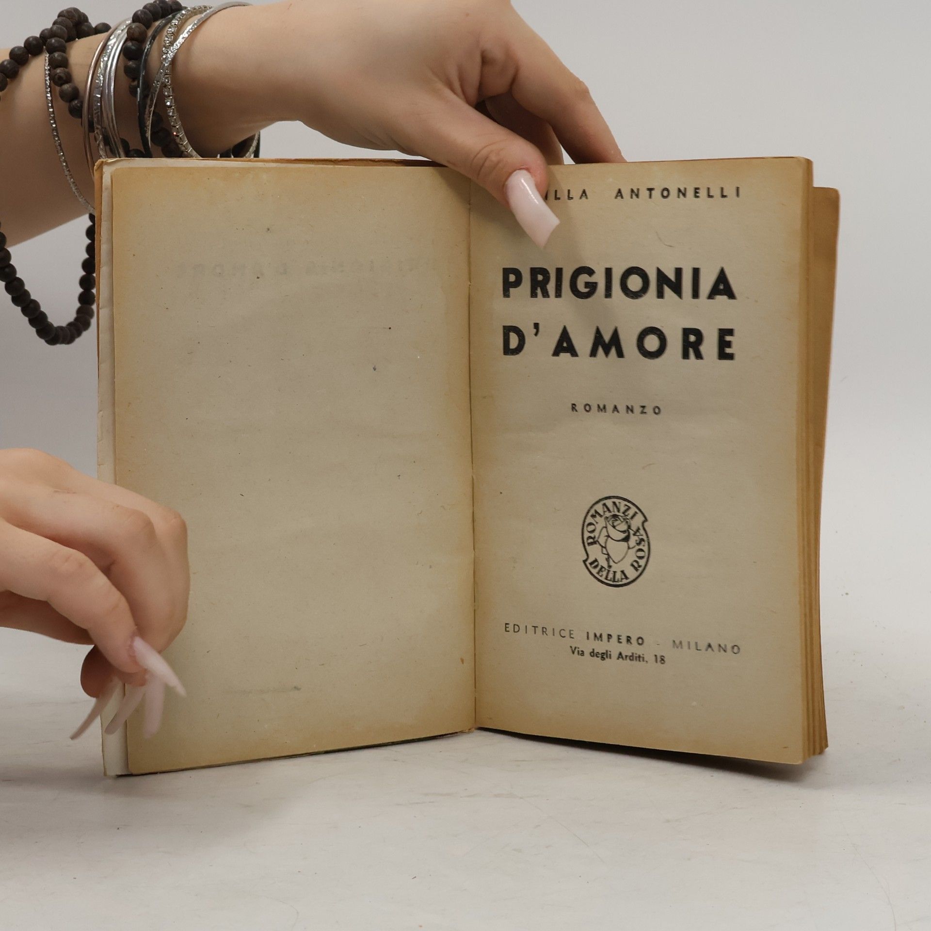 Lucilla Antonelli Prigionia d'amore