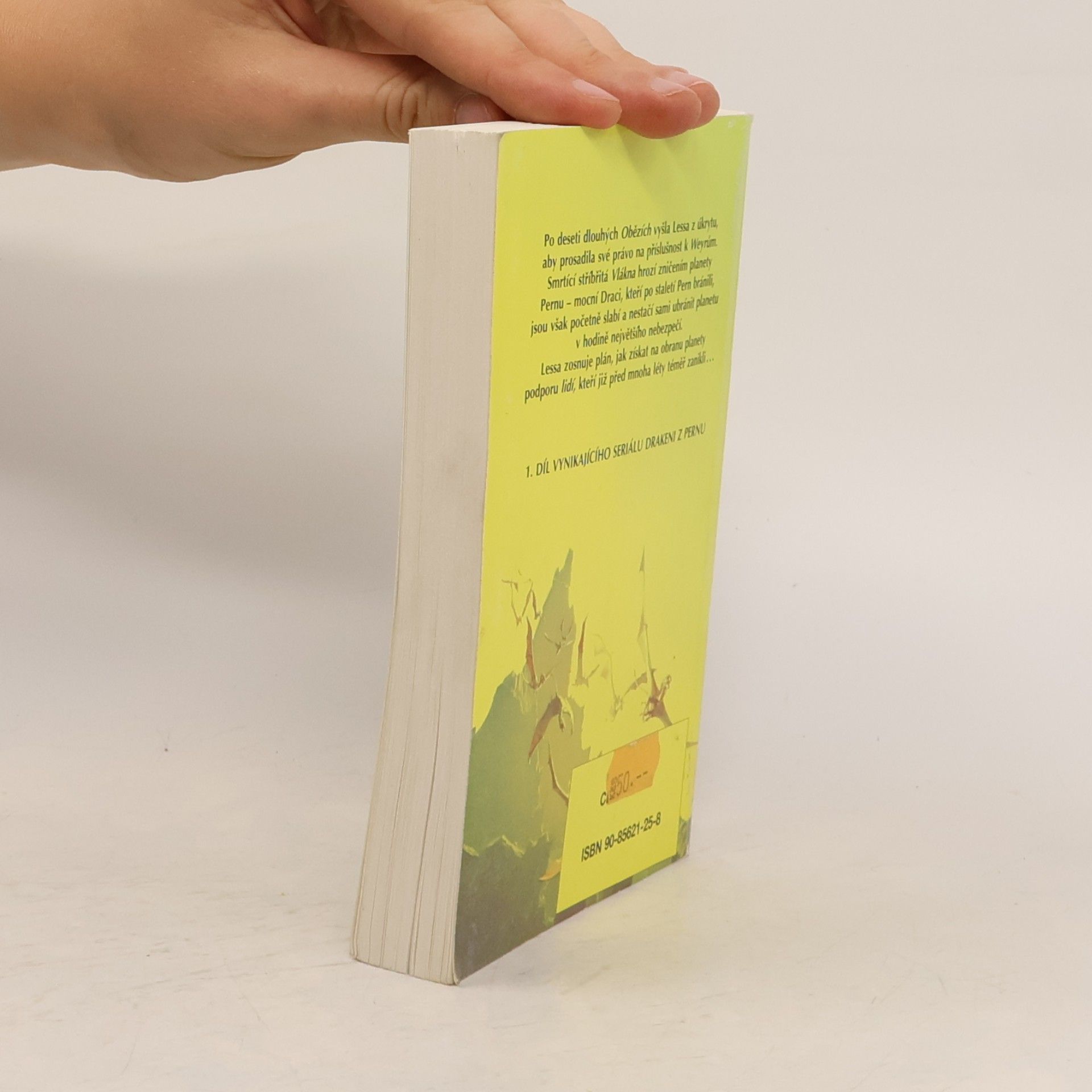 Anne McCaffrey Drakeni z Pernu 1. Dračí let