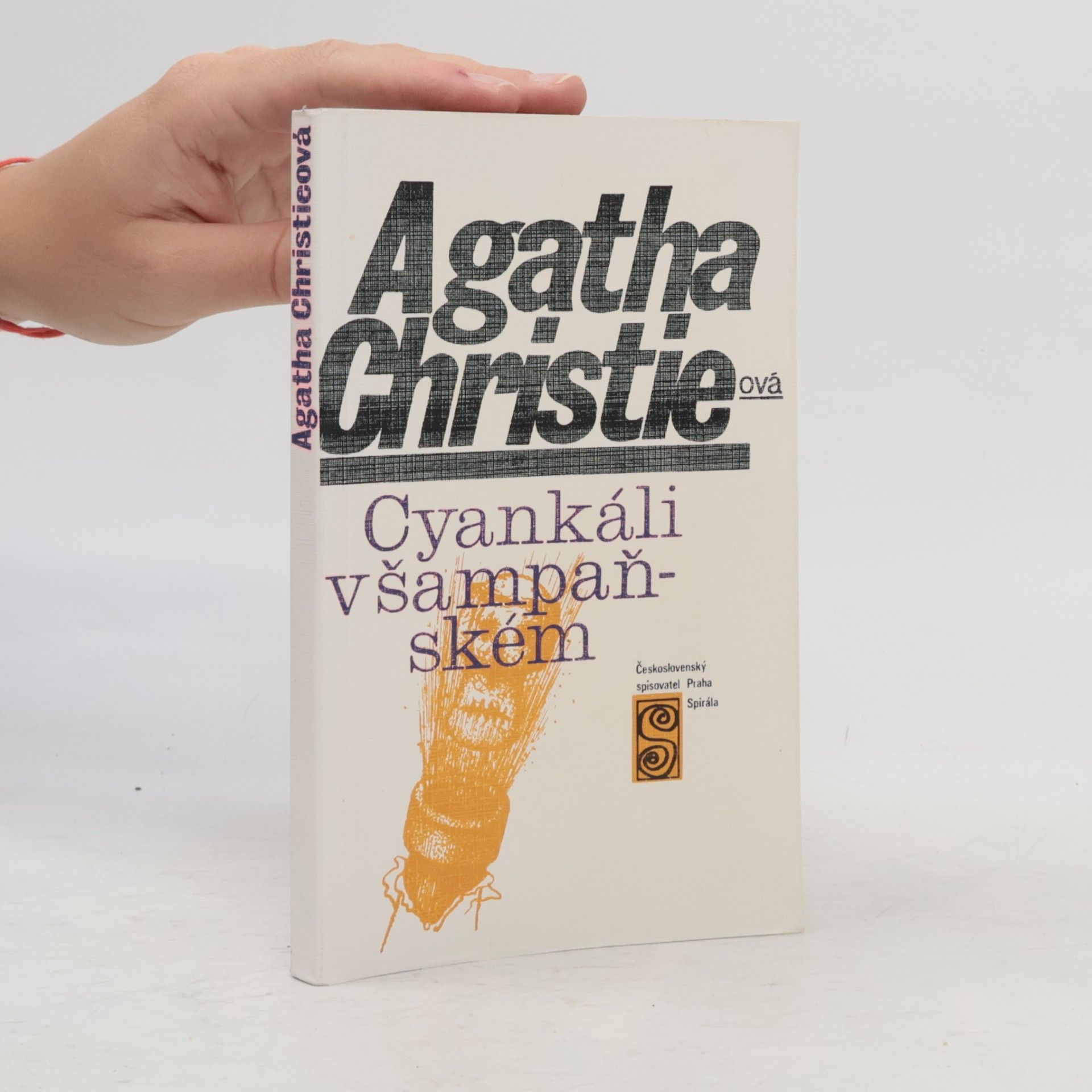 Agatha Christie Cyankáli v šampaňském