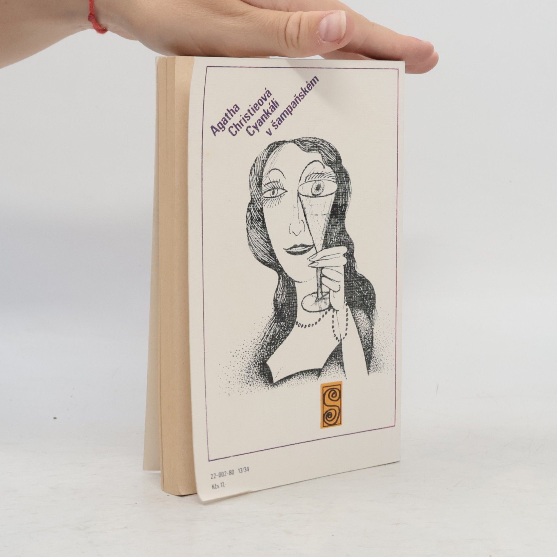 Agatha Christie Cyankáli v šampaňském