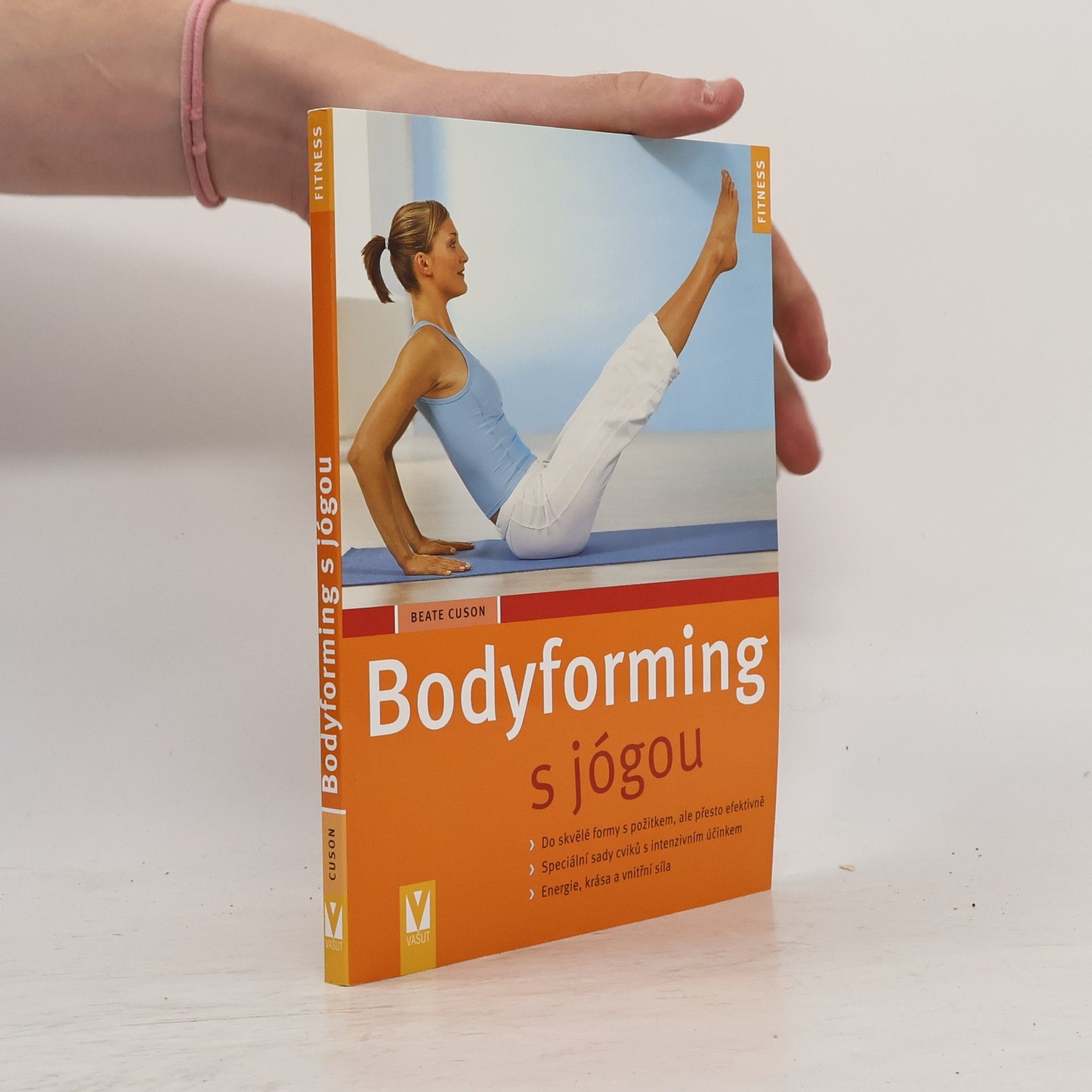 Beate Cuson Bodyforming s jógou