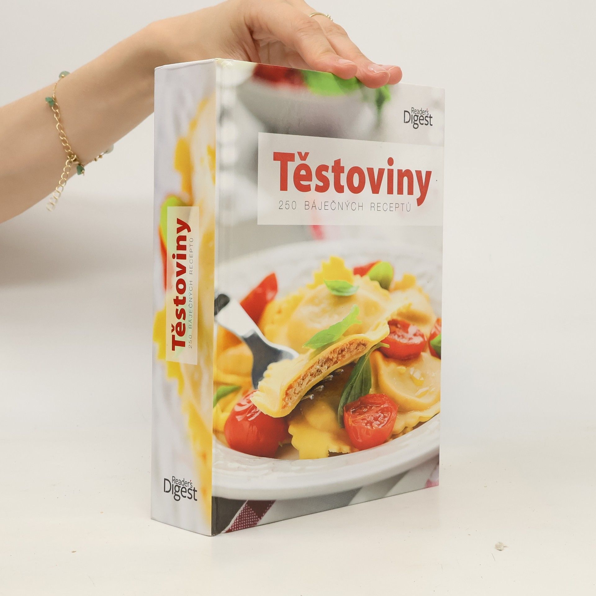 Autorenkollektiv Těstoviny. 250 báječných receptů