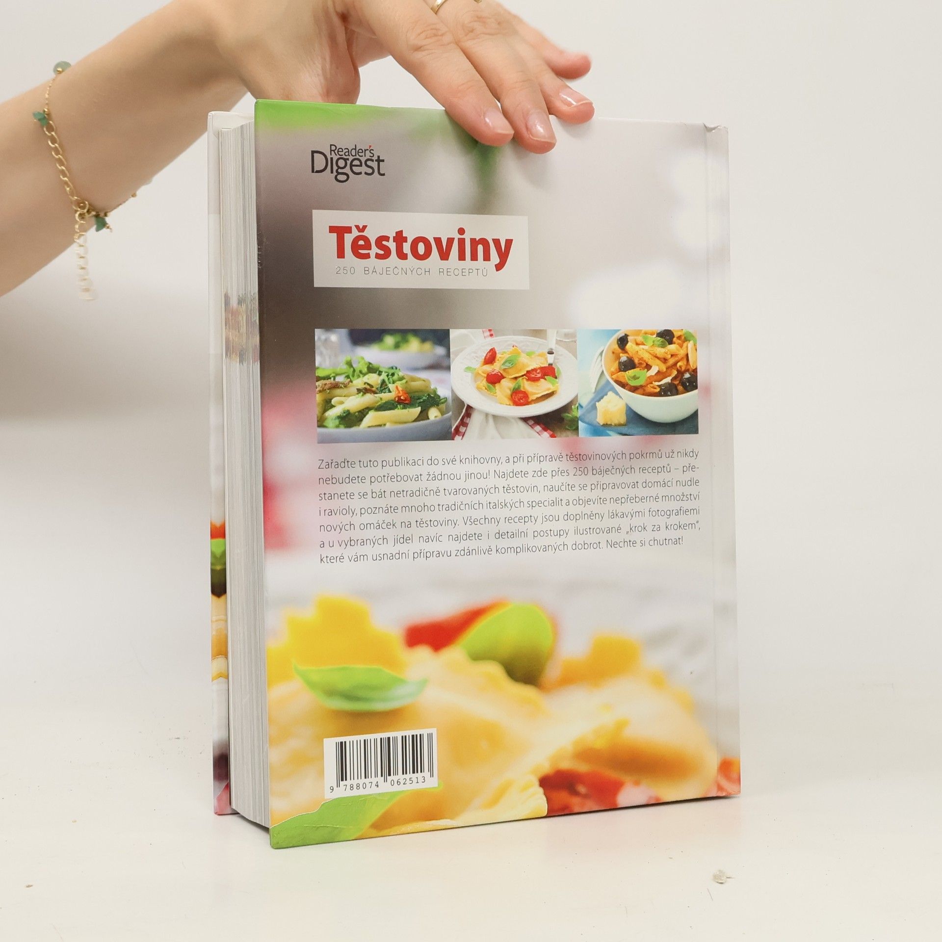 Autorenkollektiv Těstoviny. 250 báječných receptů