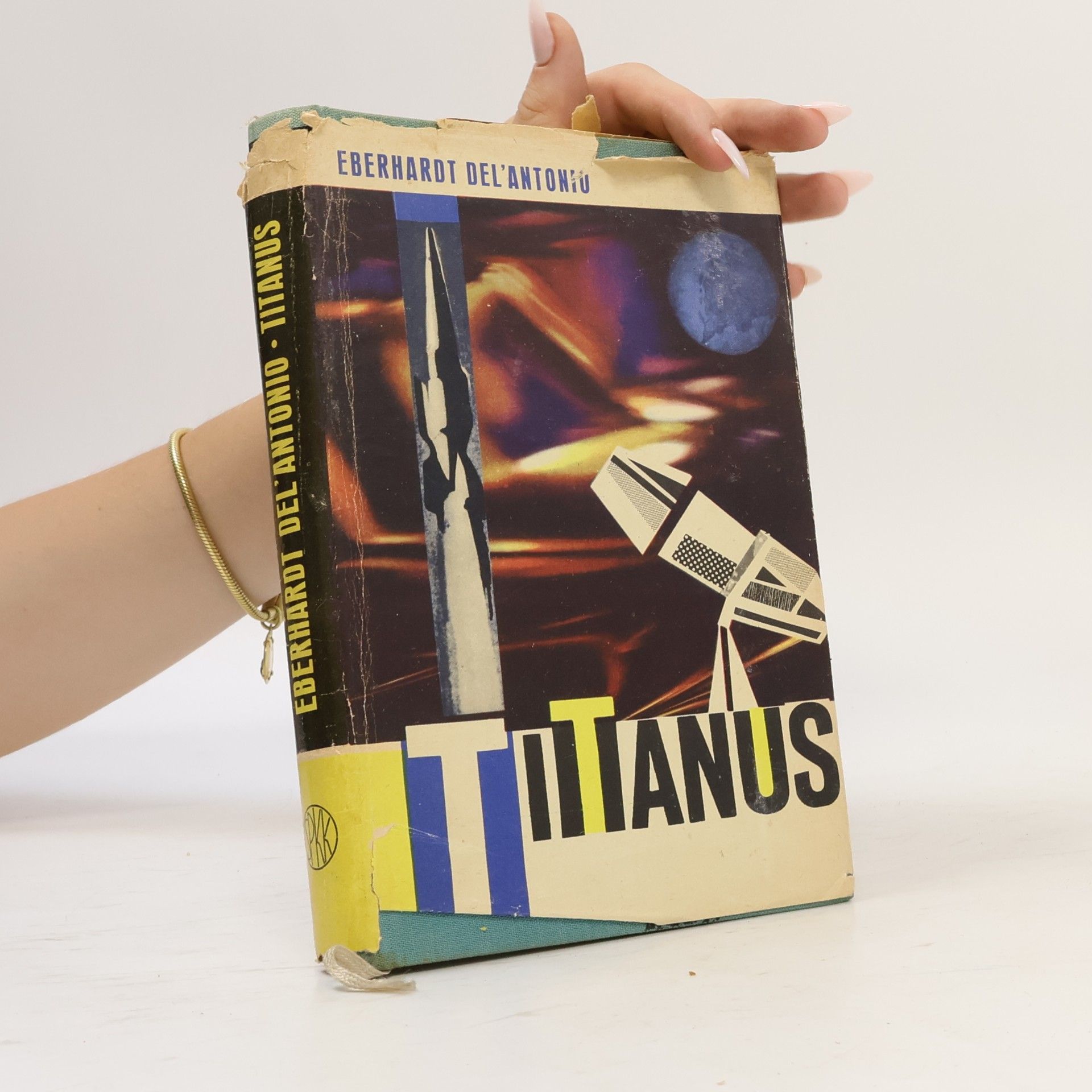 Eberhardt Deľantonio Titanus