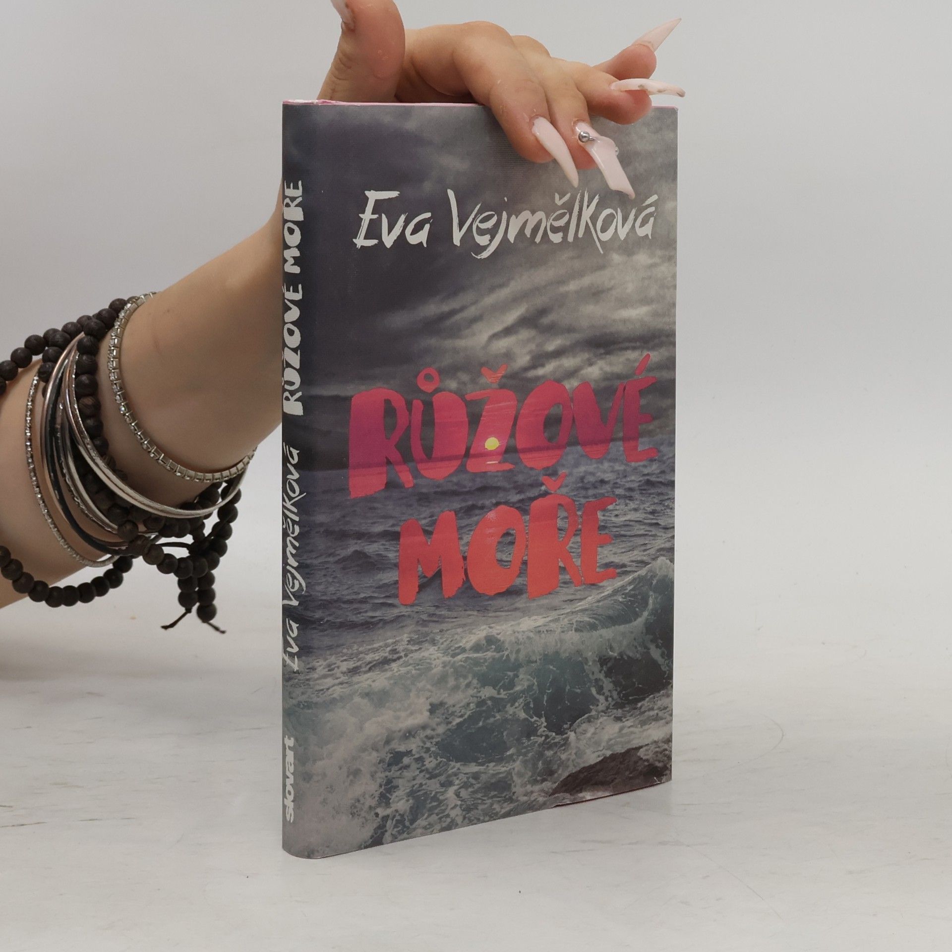Eva Vejmělková Růžové moře