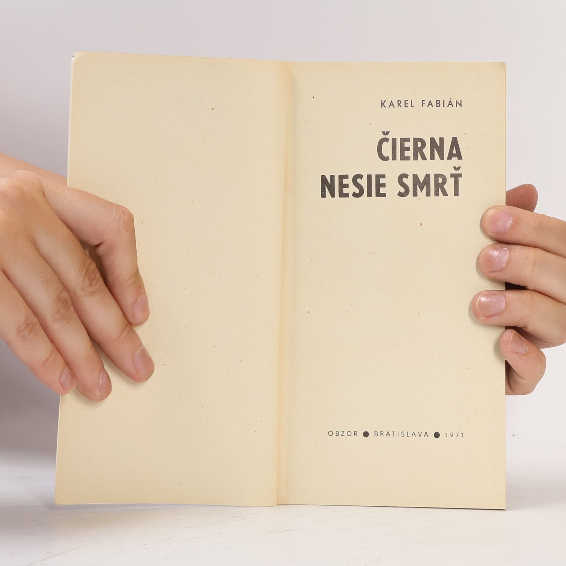 Karel Fabián Čierna nesie smrť