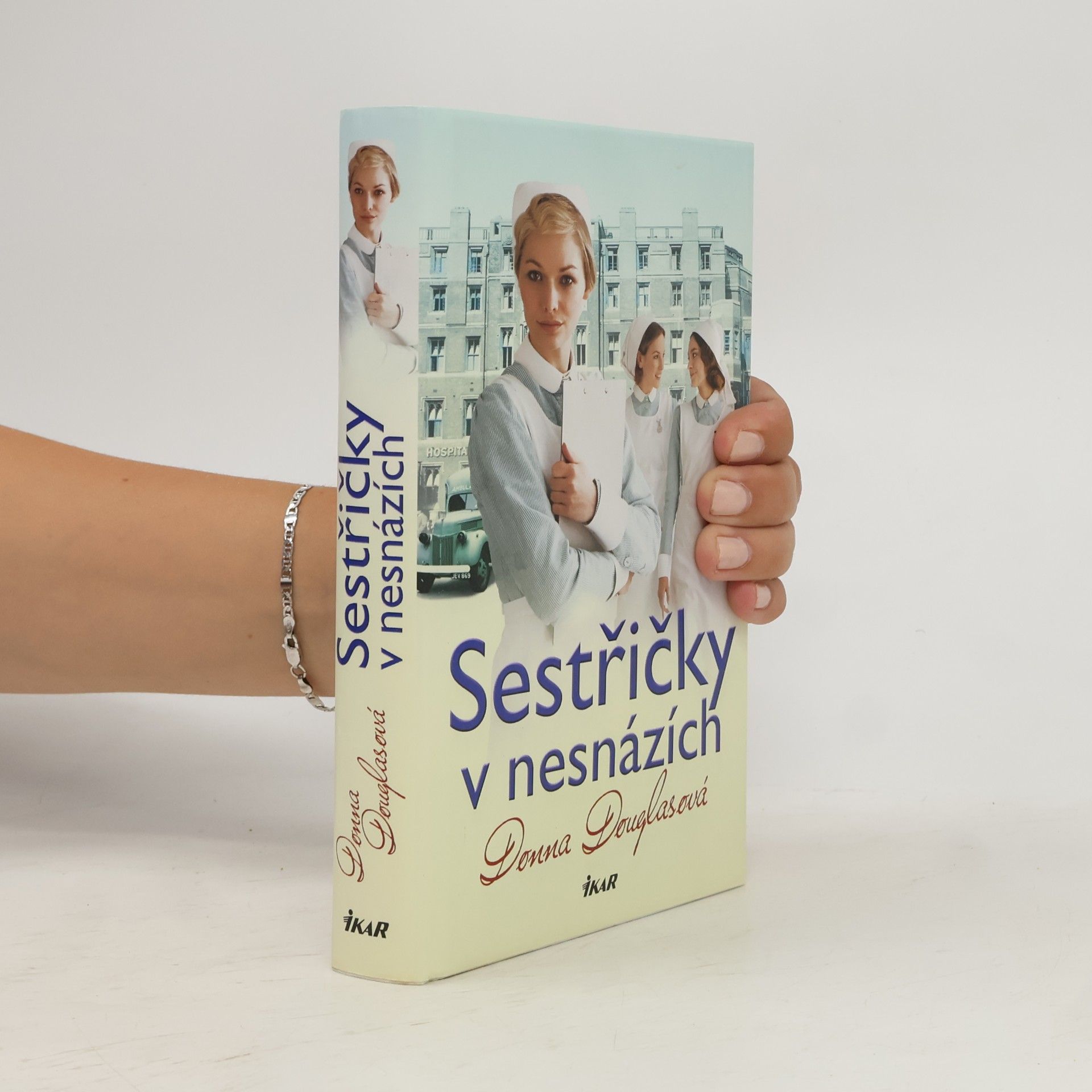 Donna Douglas Sestřičky v nesnázích