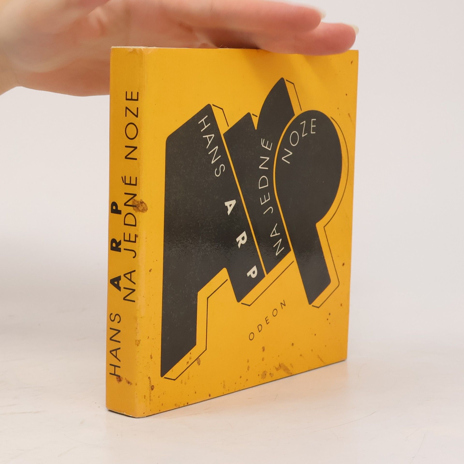 Jean Arp Na jedné noze