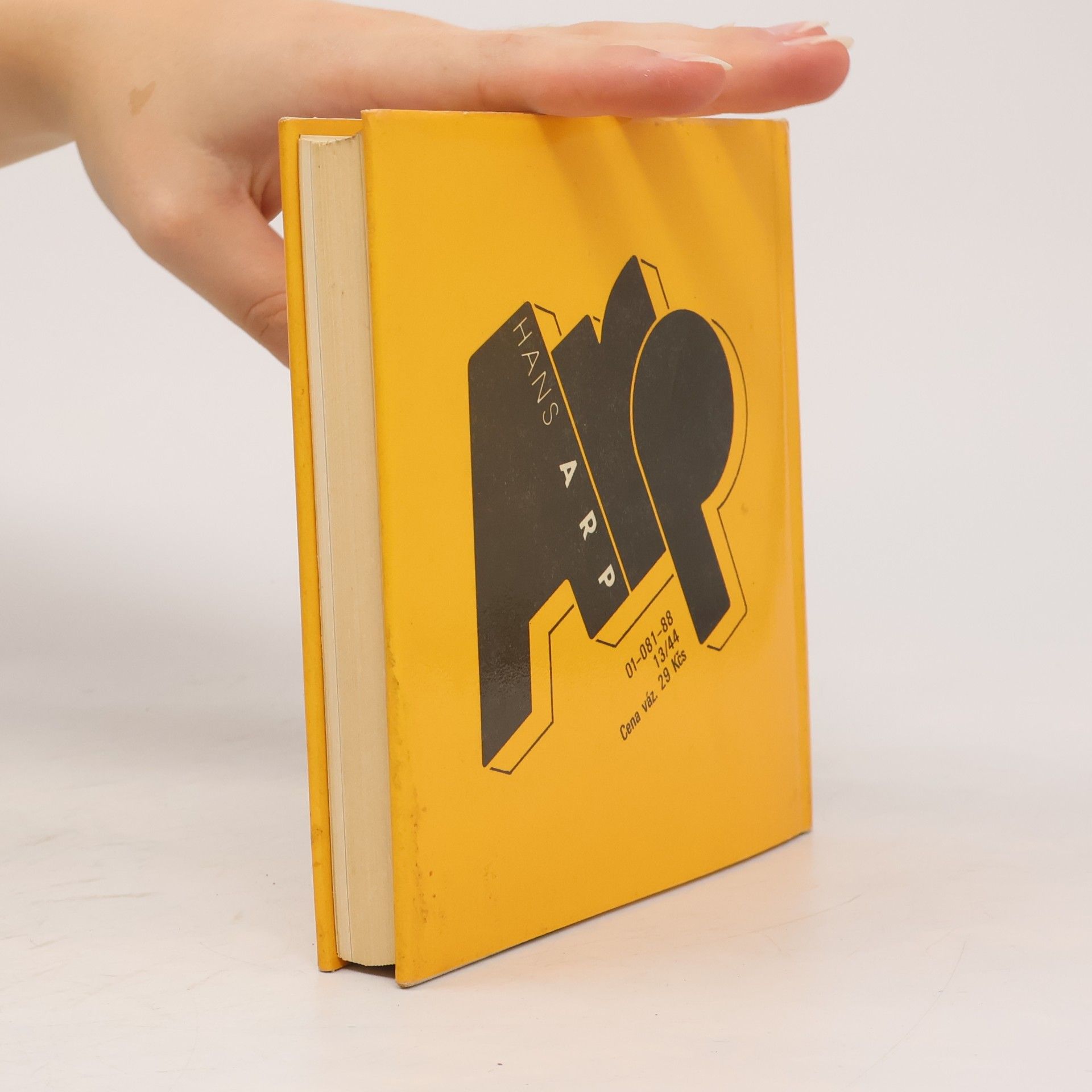 Jean Arp Na jedné noze