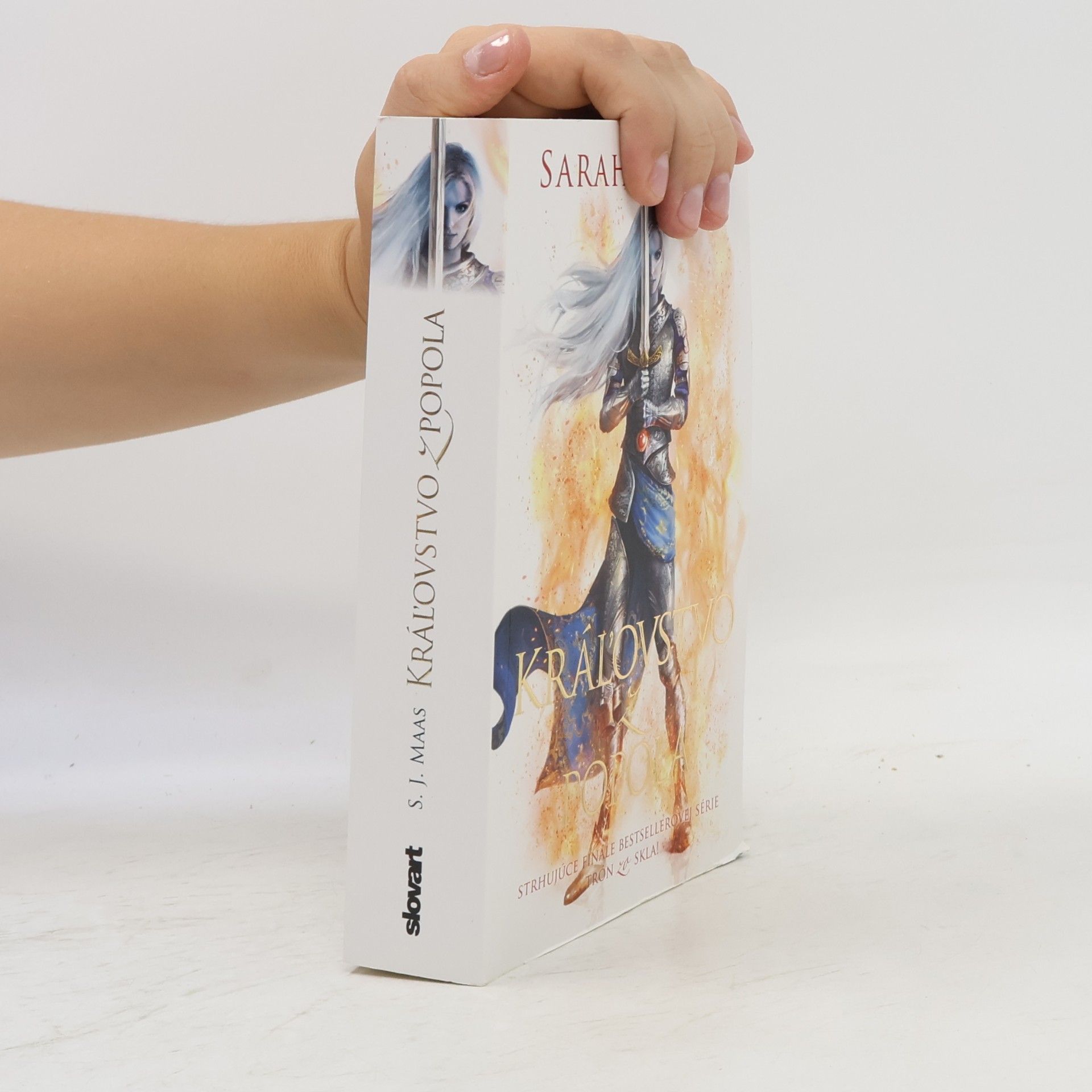 Sarah J. Maas Kráľovstvo z popola