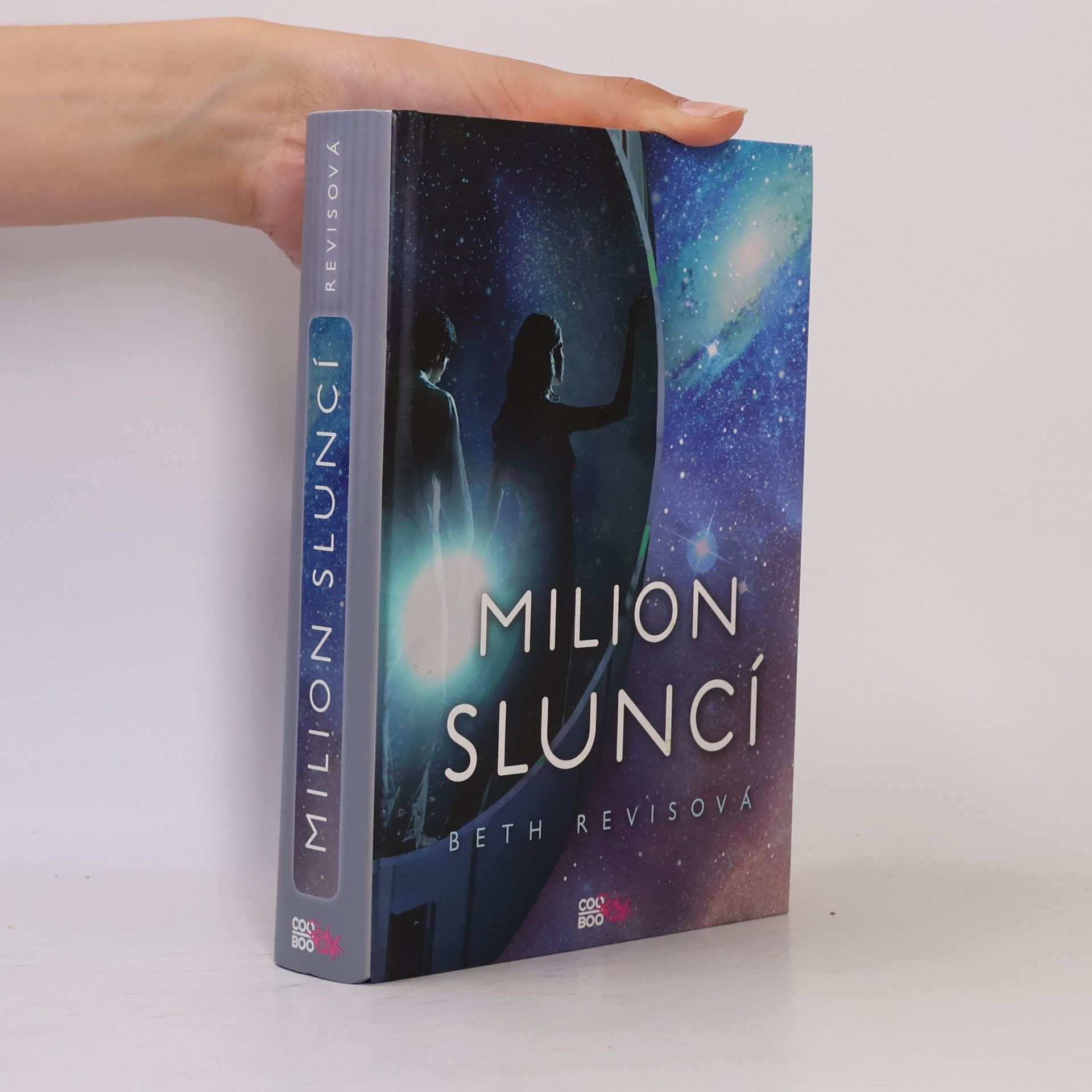 Beth Revis Milion sluncí. 2. díl