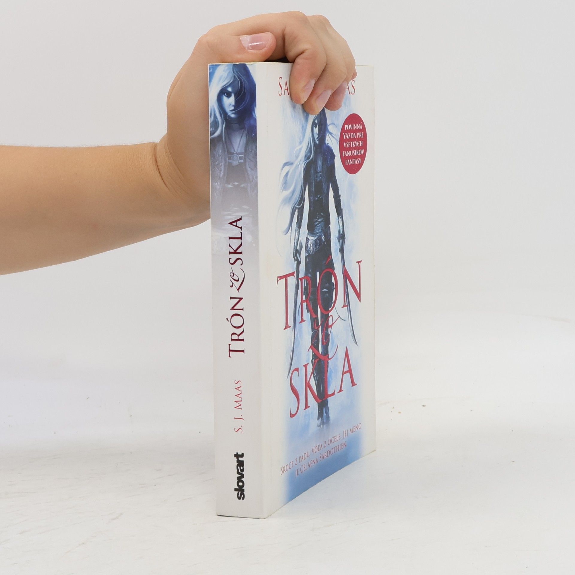 Sarah J. Maas Trón zo skla