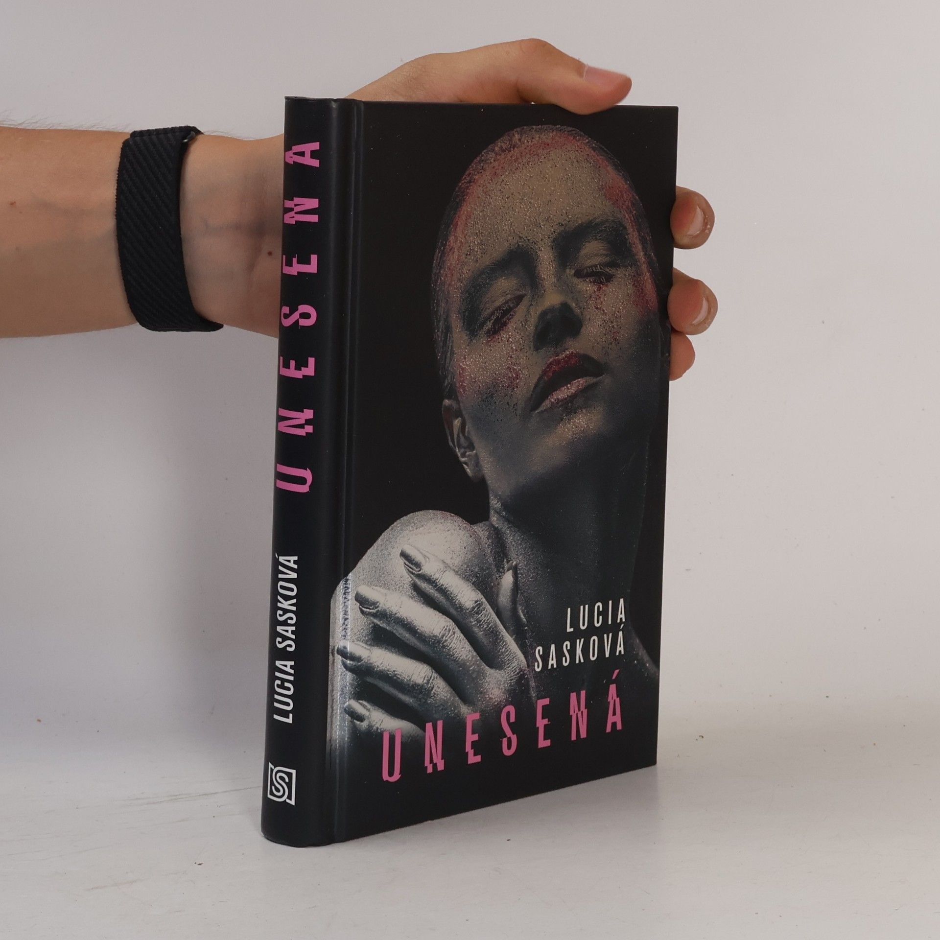 Unesená