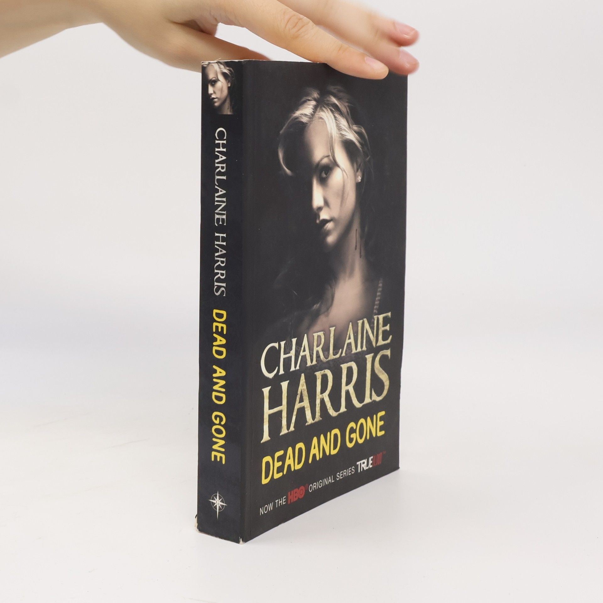 Charlaine Harris Dead and gone