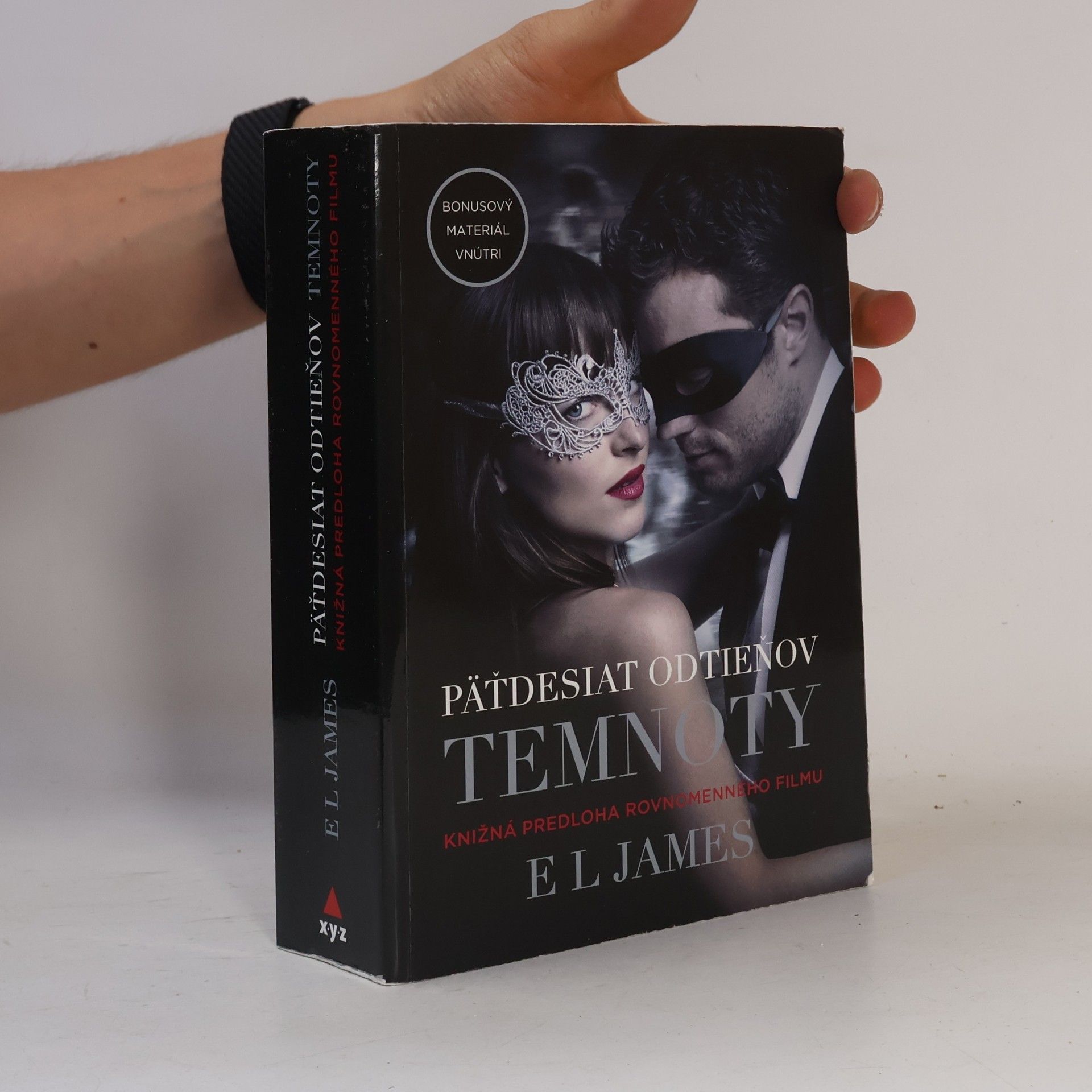 E. L. James Päťdesiat odtieňov temnoty