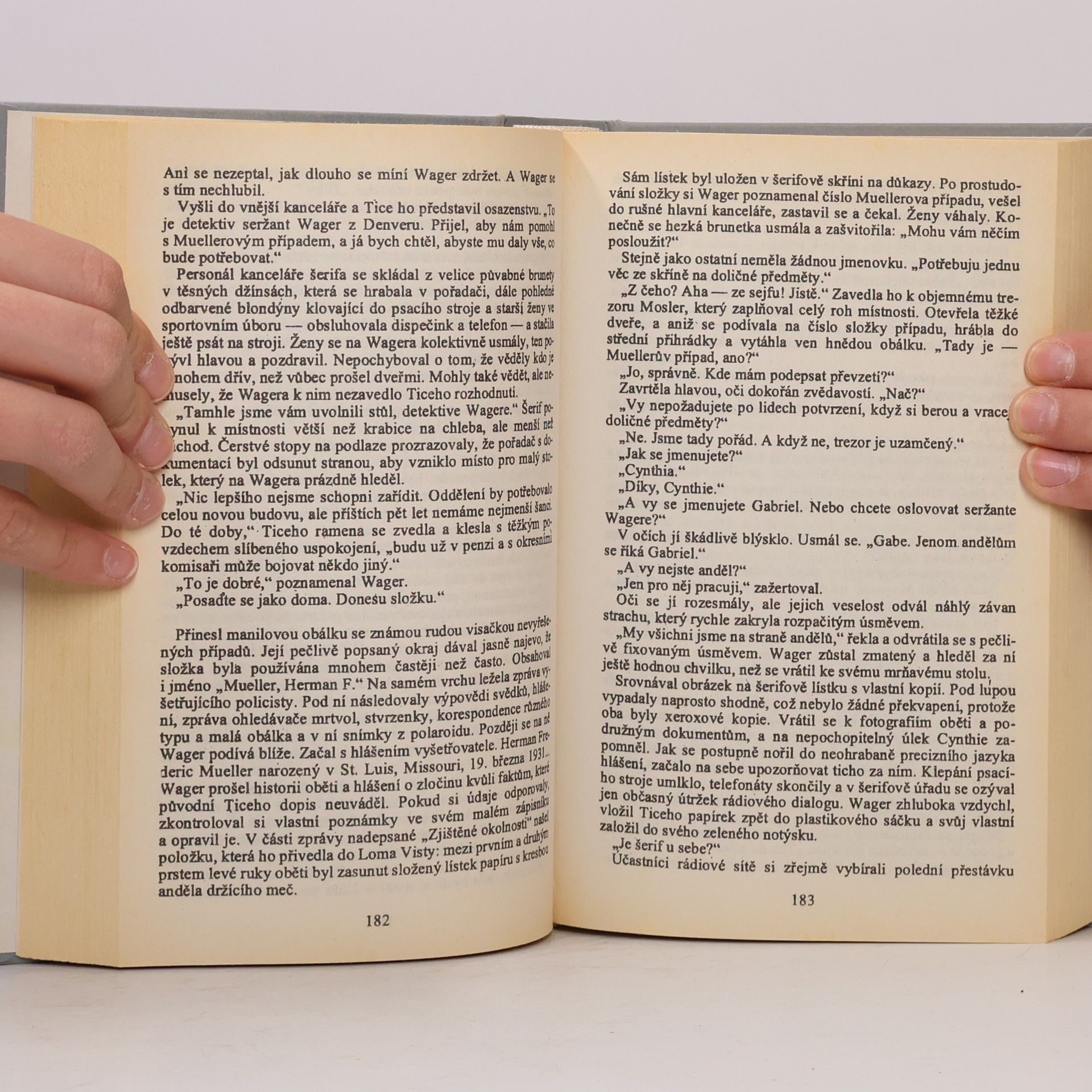 Rex Burns Tři případy a Gabe Wager