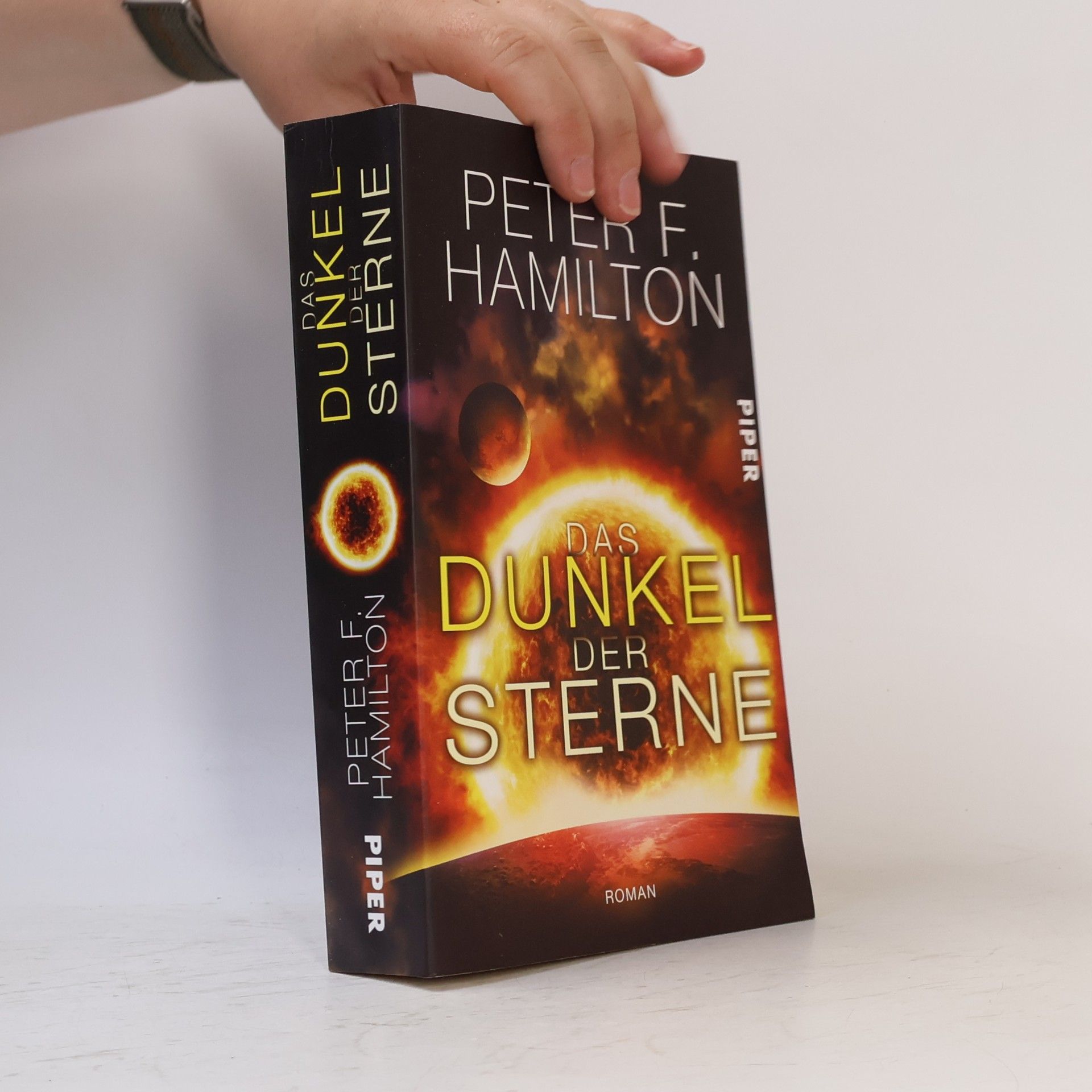 Peter F. Hamilton Das Dunkel der Sterne